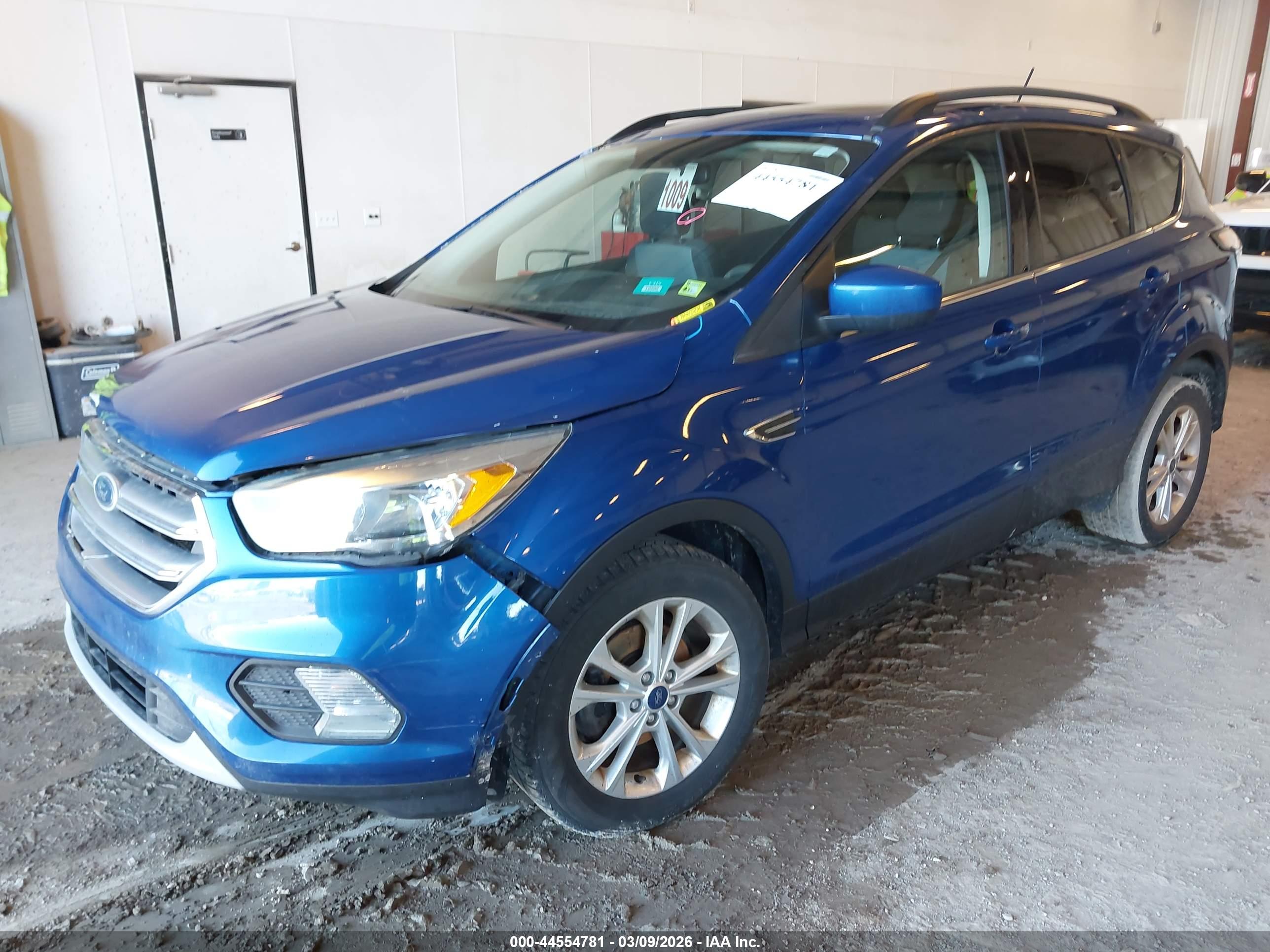 FORD ESCAPE image 2