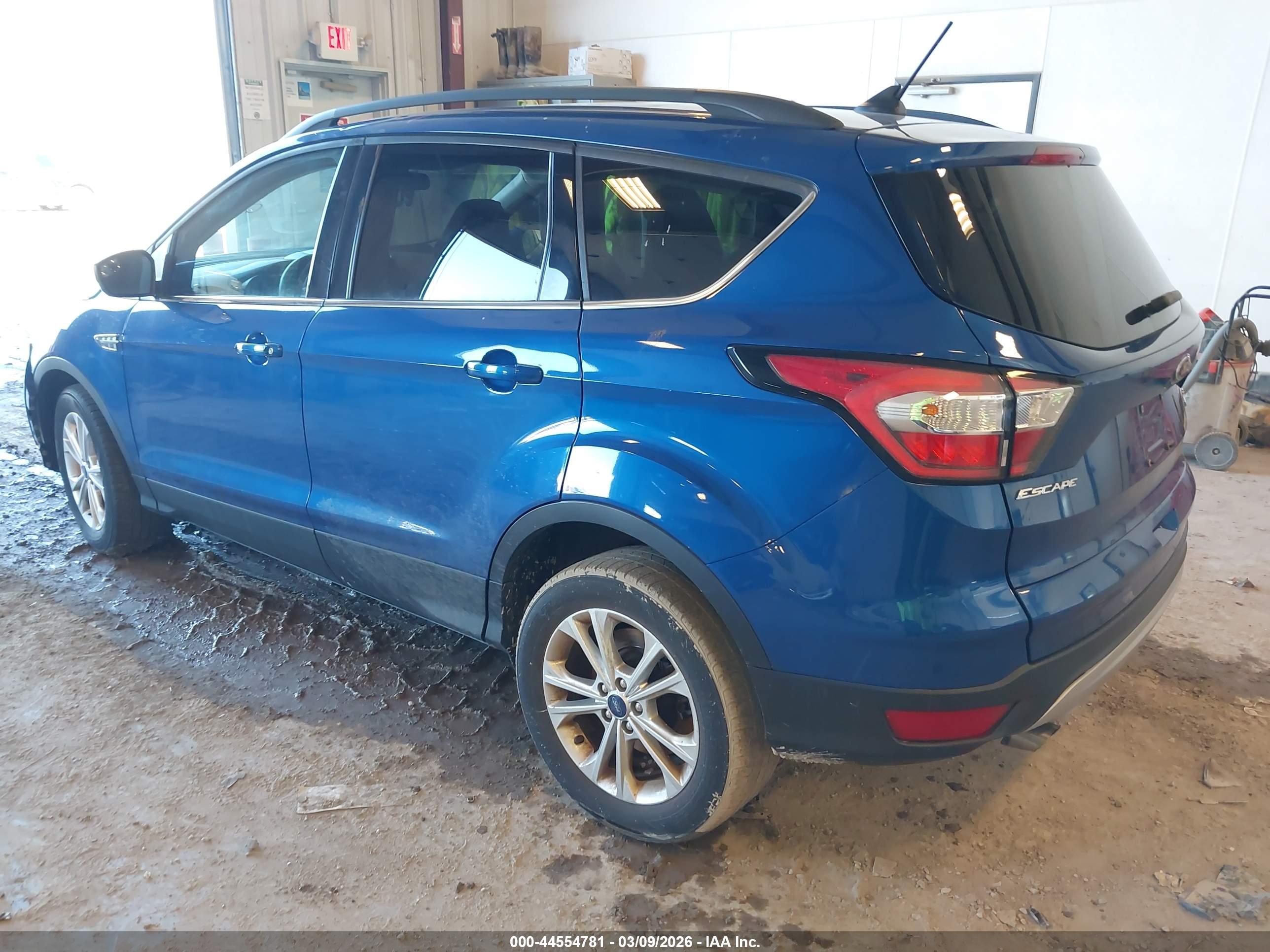 FORD ESCAPE image 3
