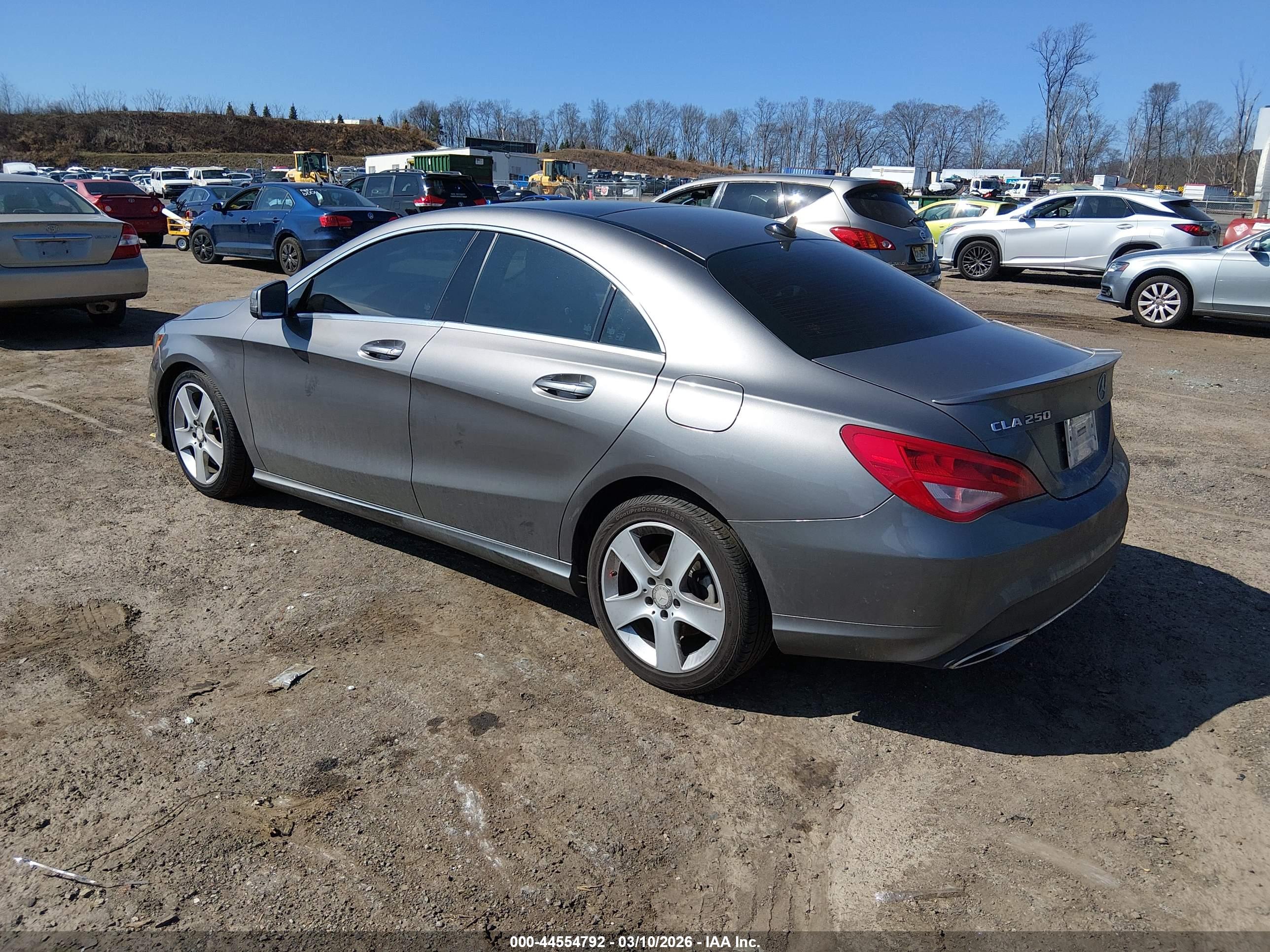MERCEDES-BENZ CLA image 3
