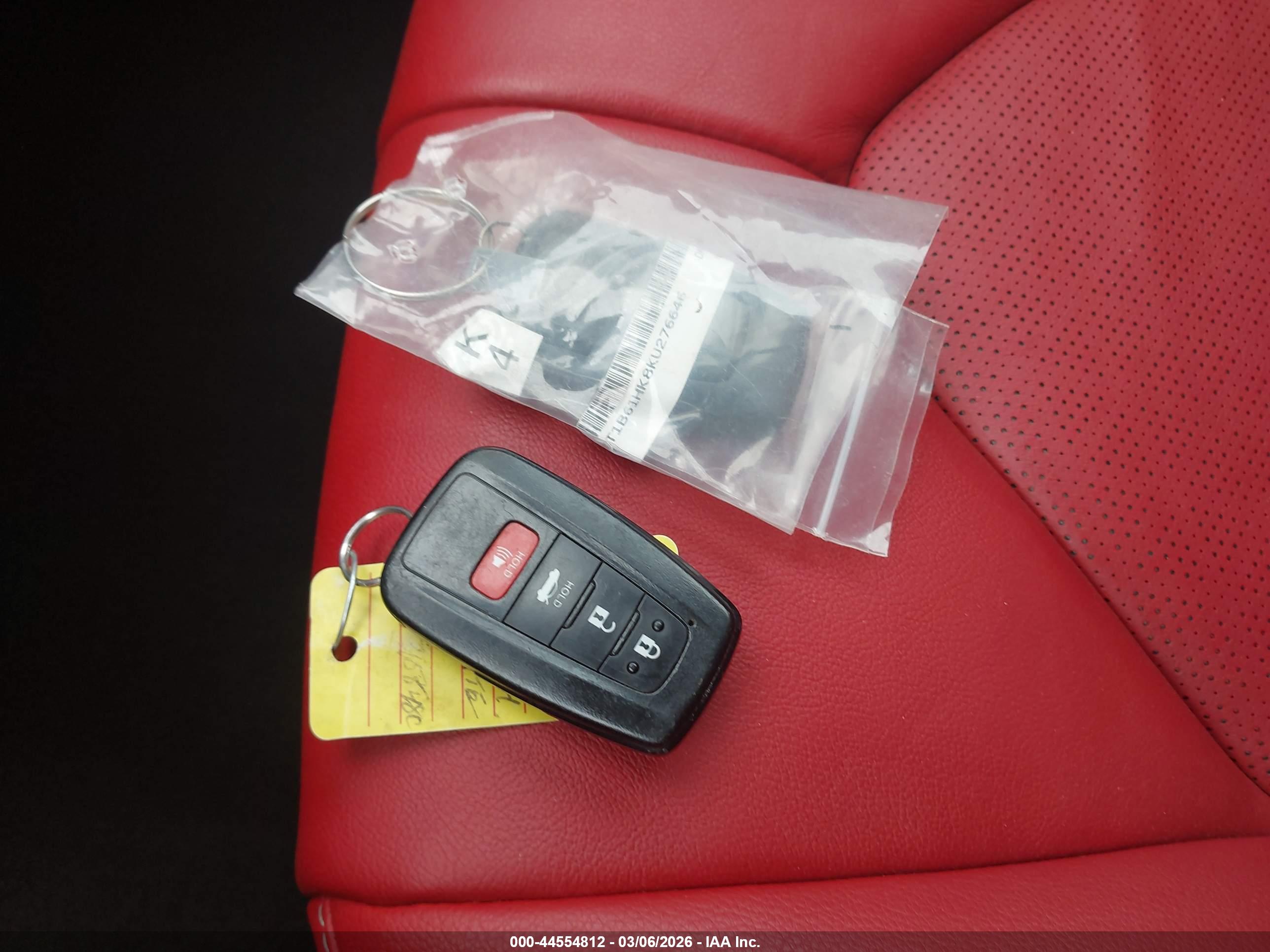 TOYOTA CAMRY image 11