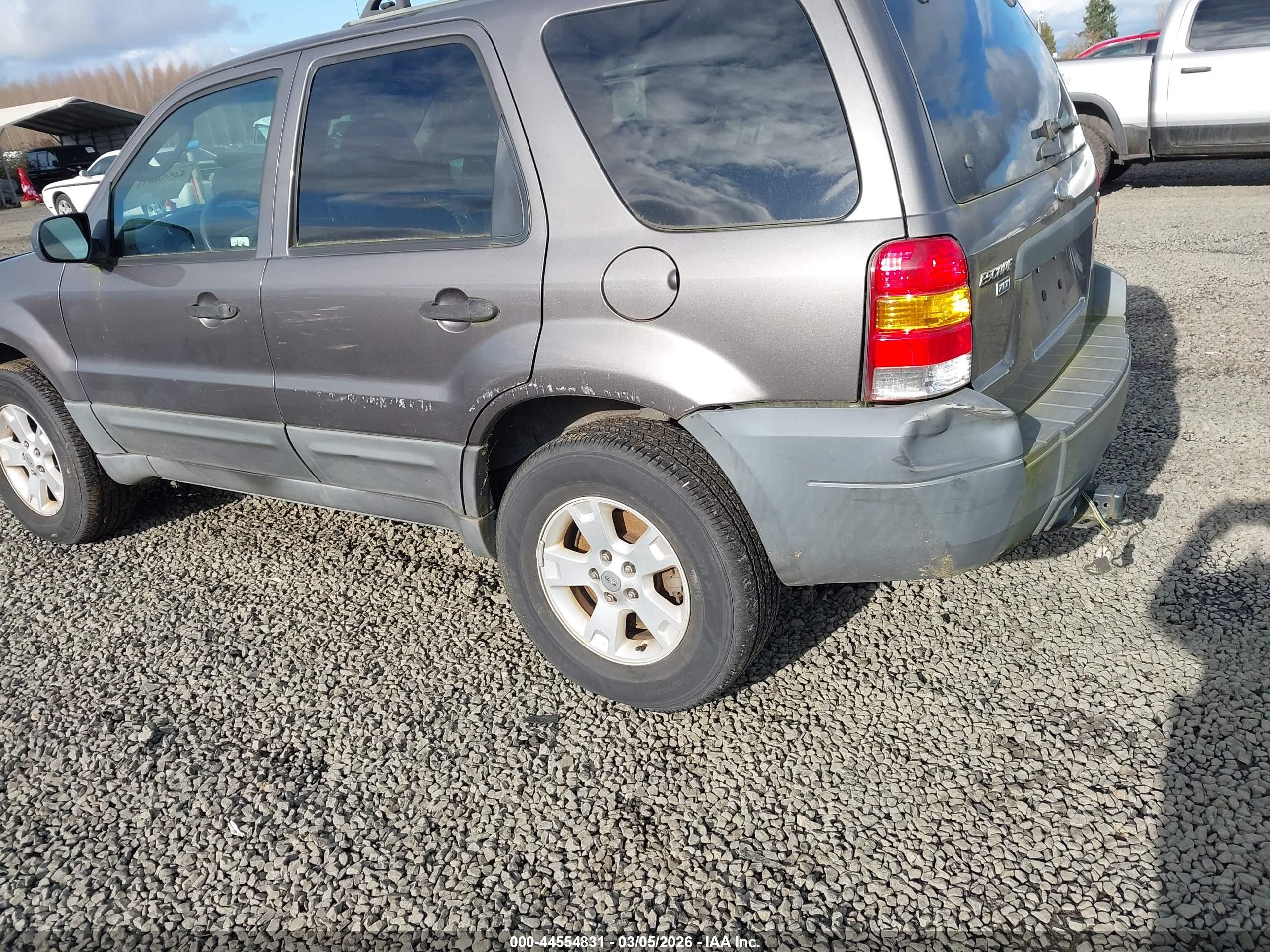 FORD ESCAPE image 6