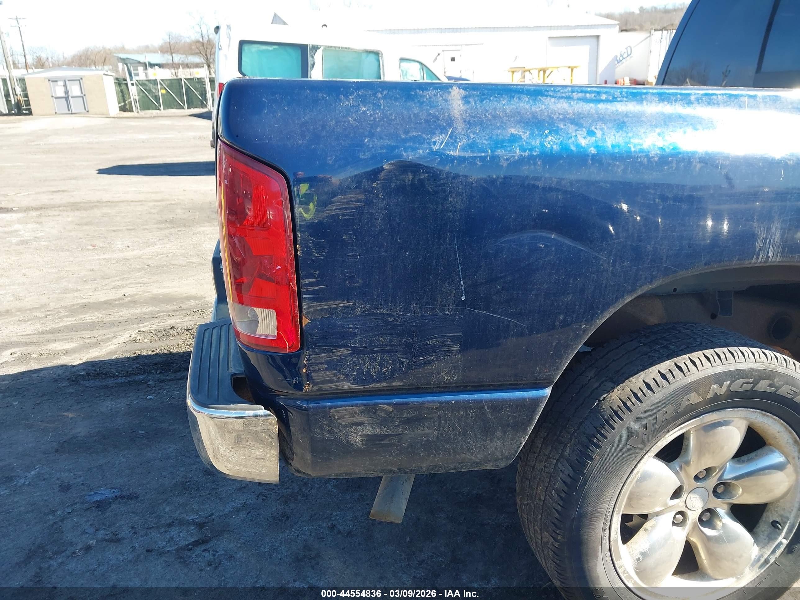 DODGE RAM image 6