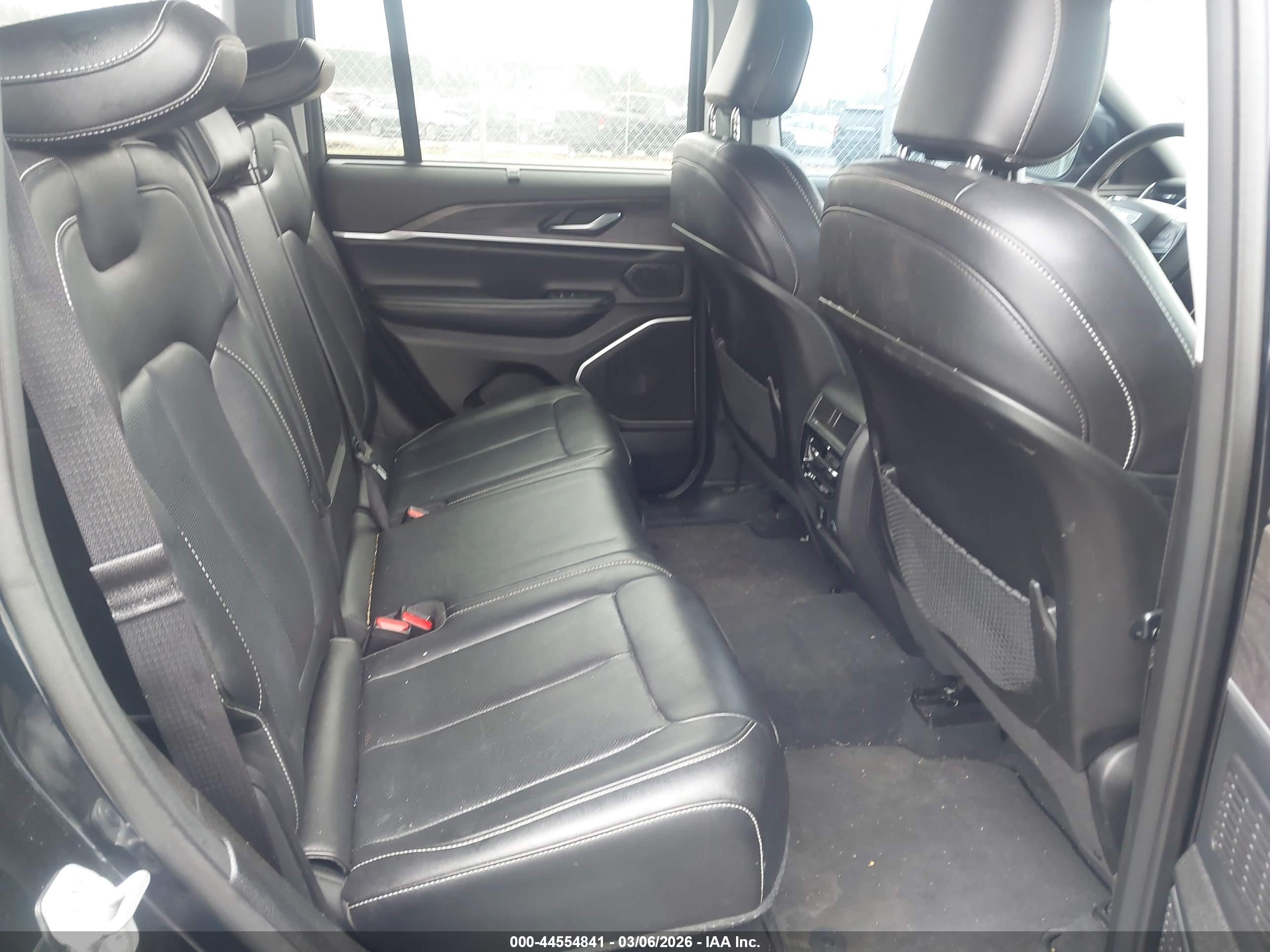 JEEP GRAND image 8