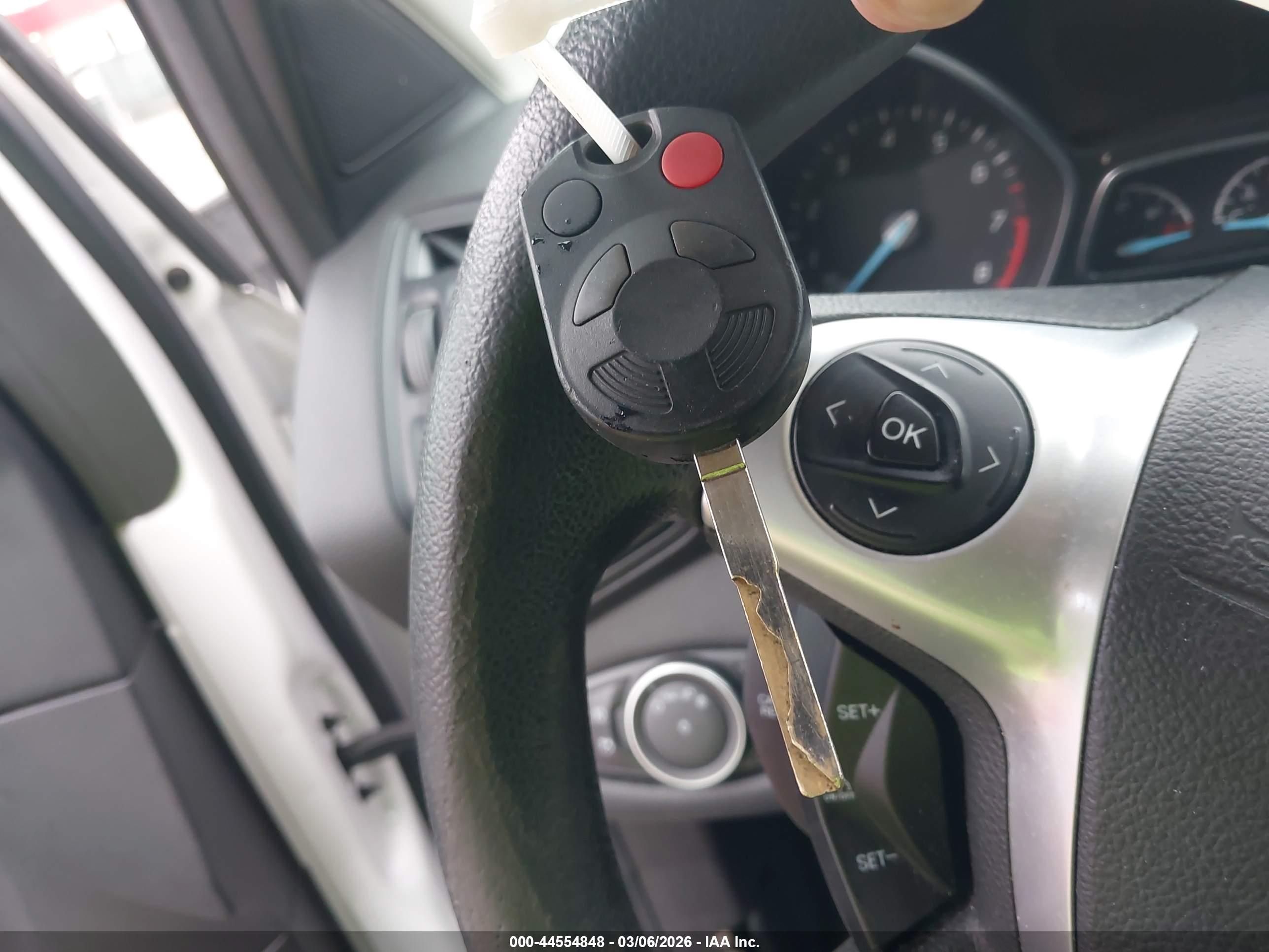 FORD ESCAPE image 11