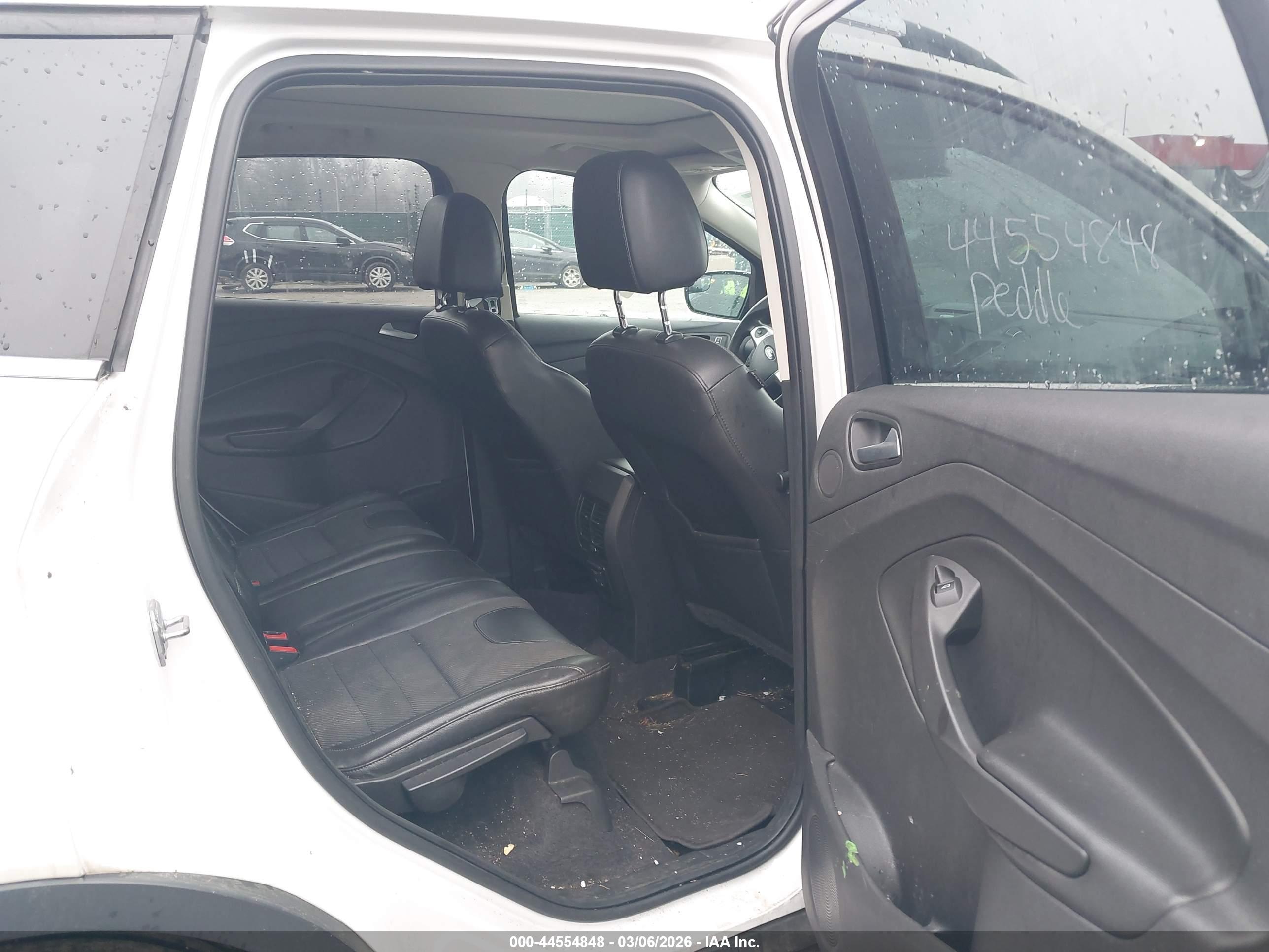 FORD ESCAPE image 8