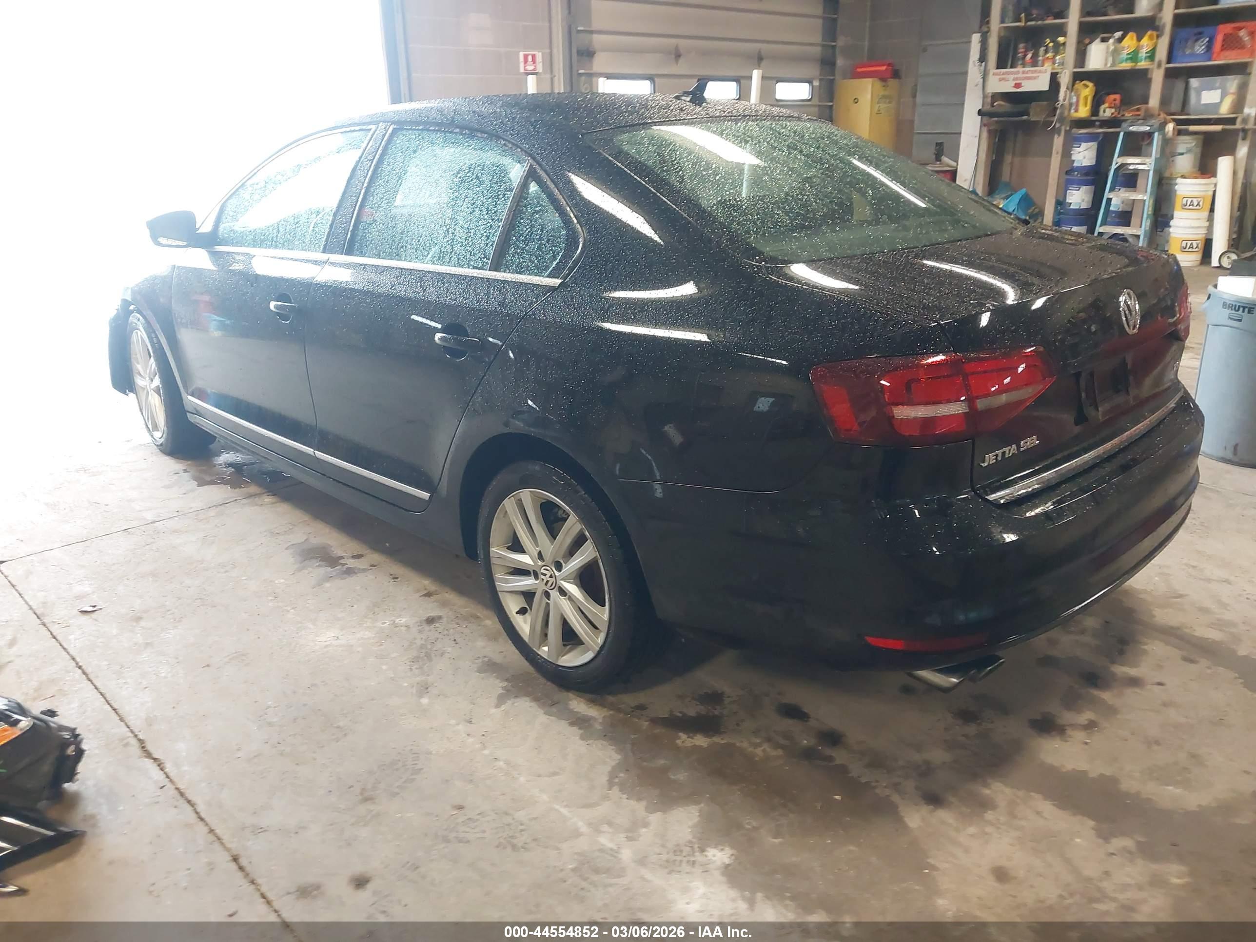 VOLKSWAGEN JETTA image 3