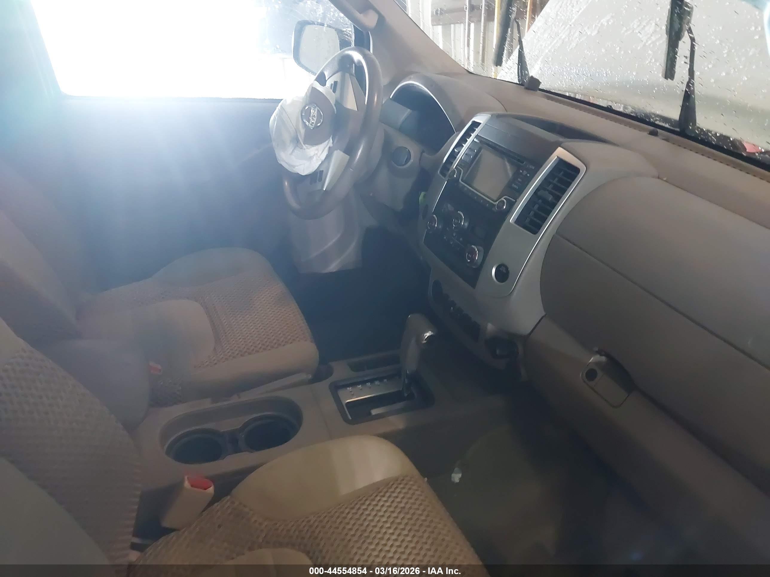 NISSAN FRONTIER image 5