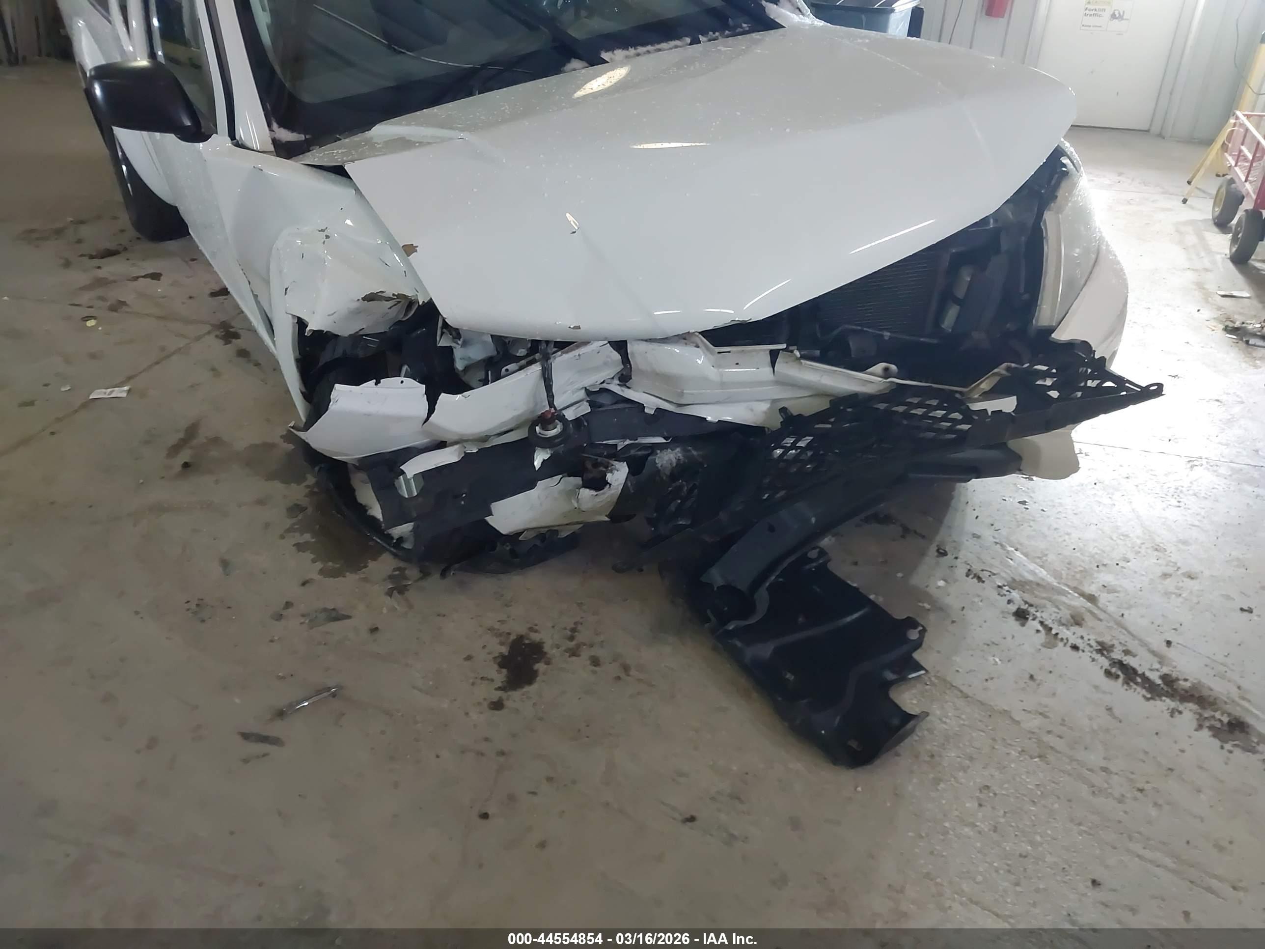 NISSAN FRONTIER image 6