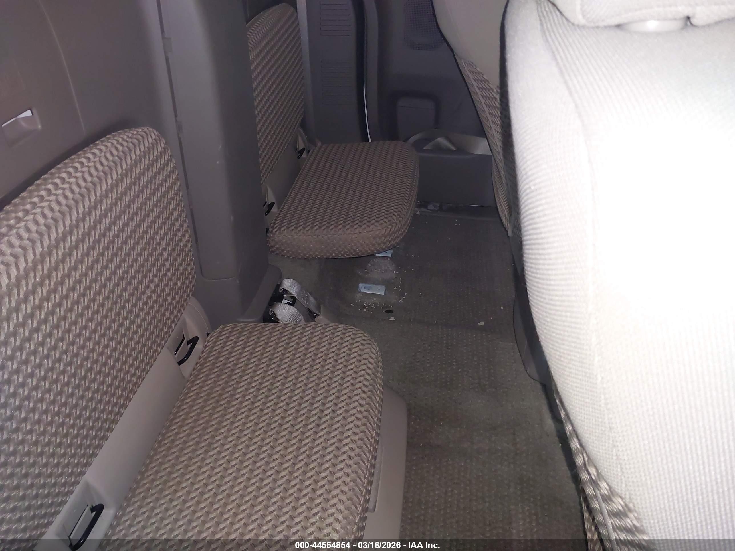 NISSAN FRONTIER image 8