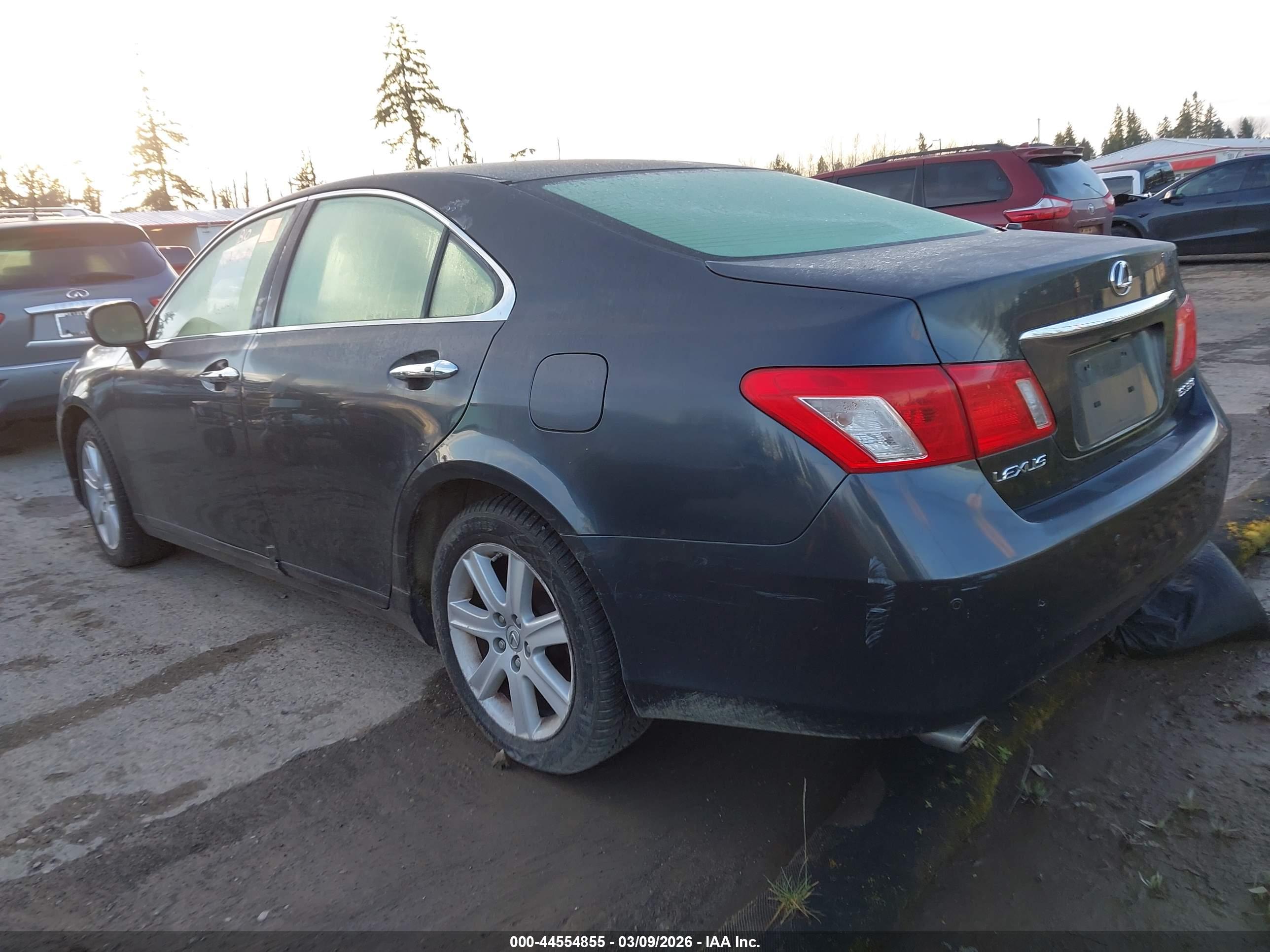 LEXUS ES image 3