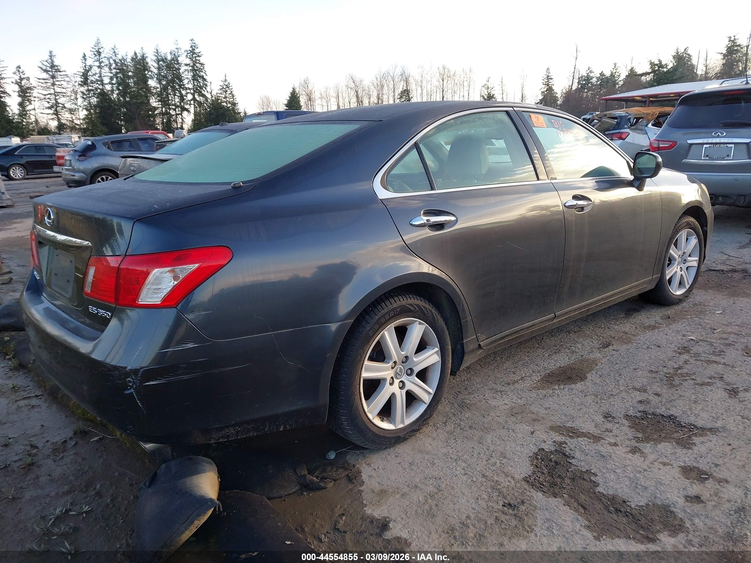LEXUS ES image 4
