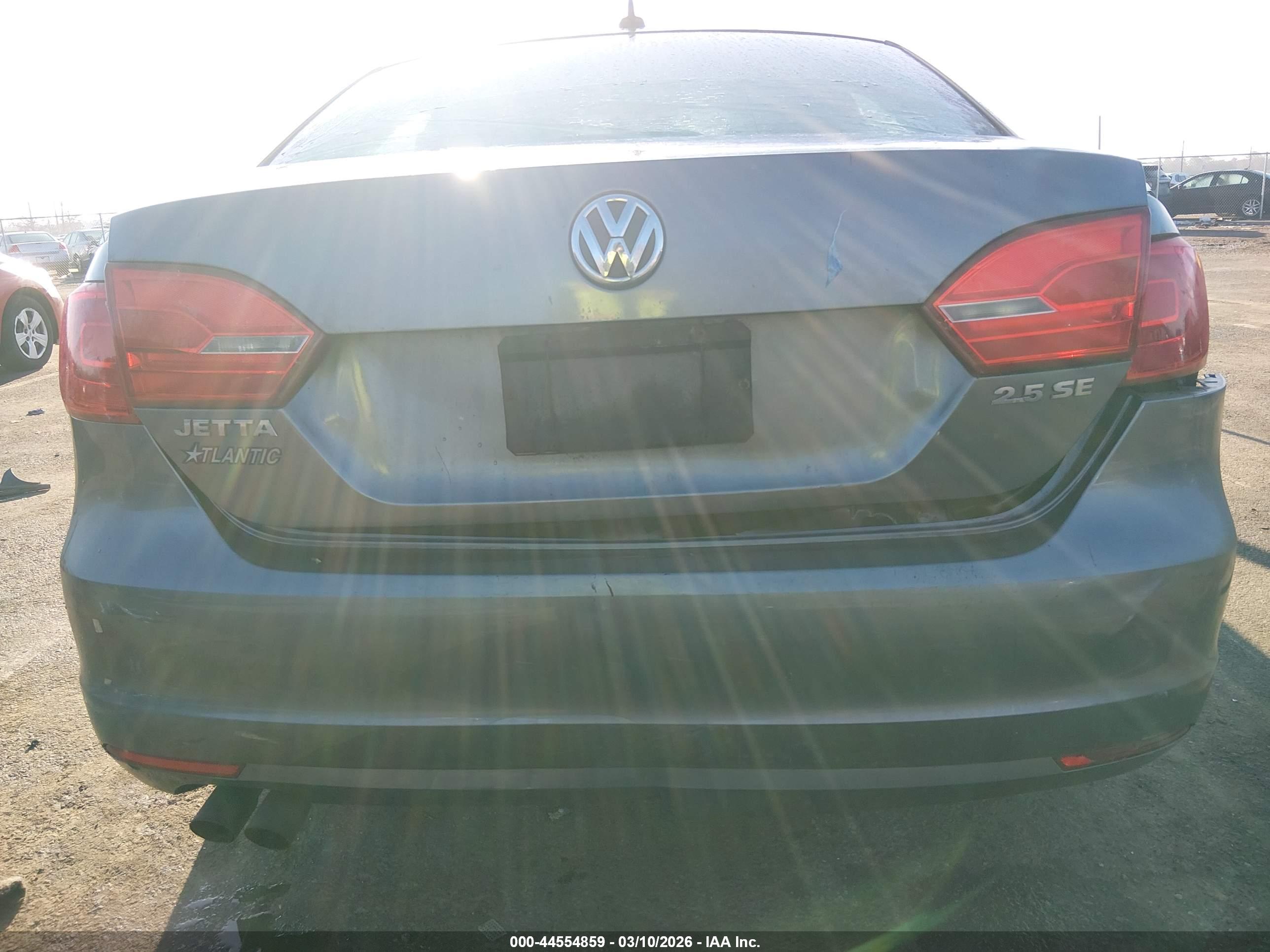 VOLKSWAGEN JETTA image 6