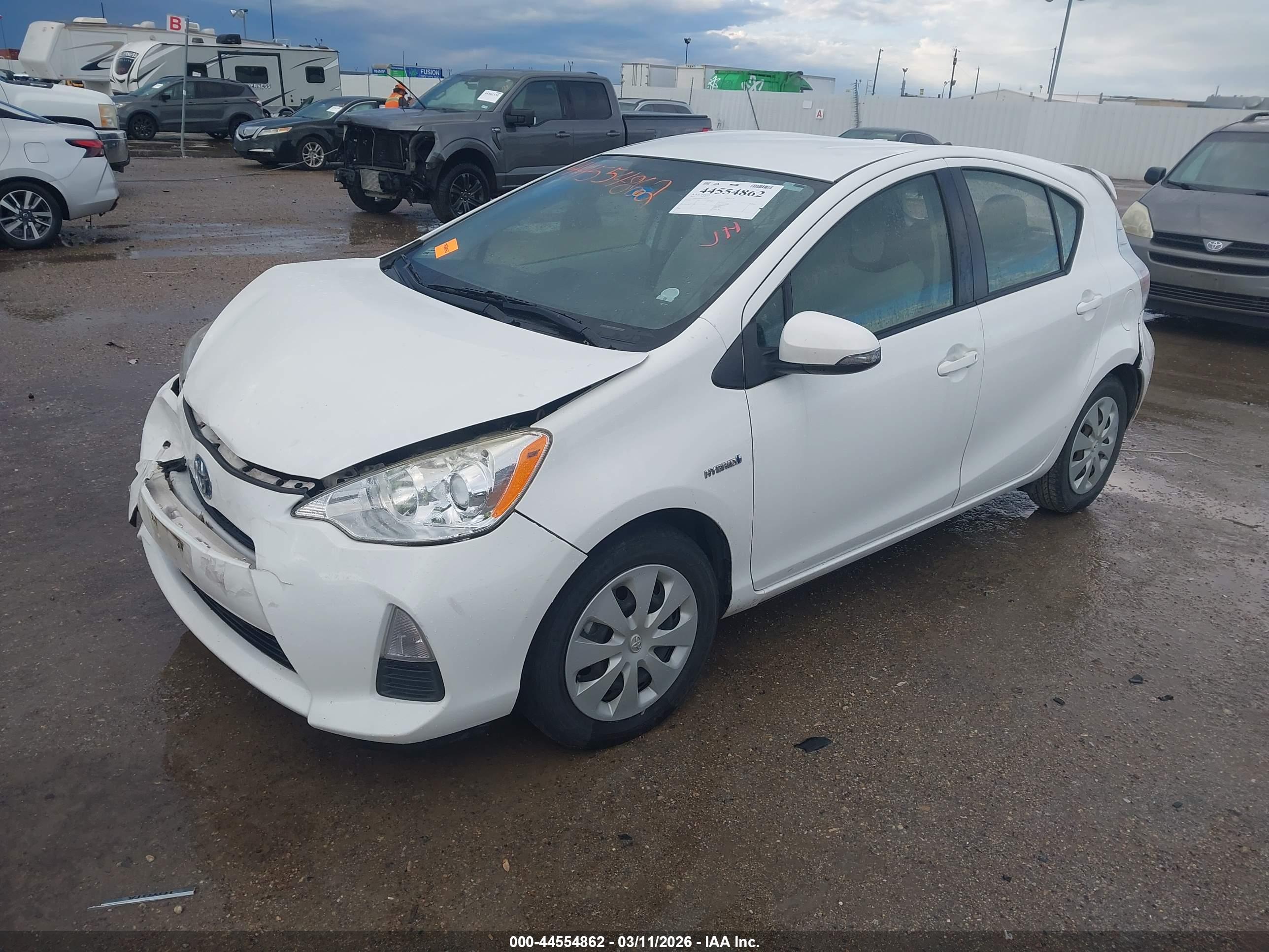 TOYOTA PRIUS image 2