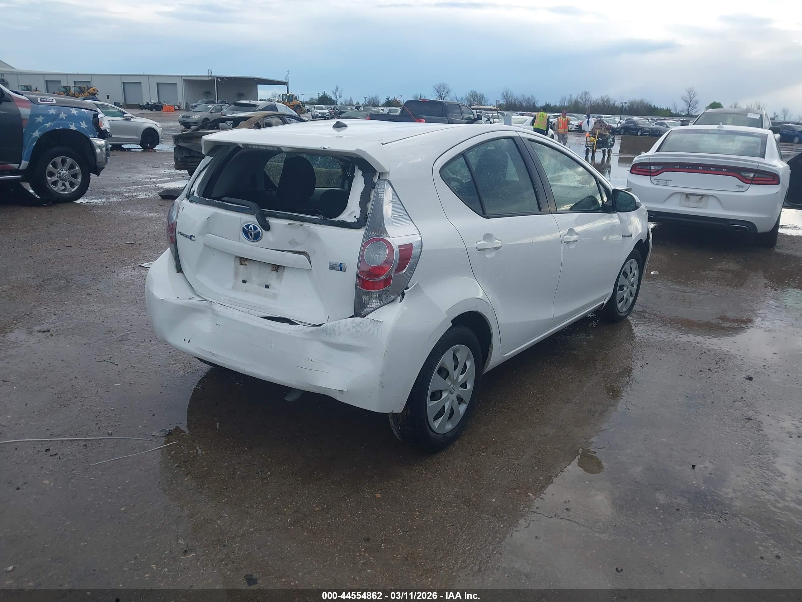 TOYOTA PRIUS image 4