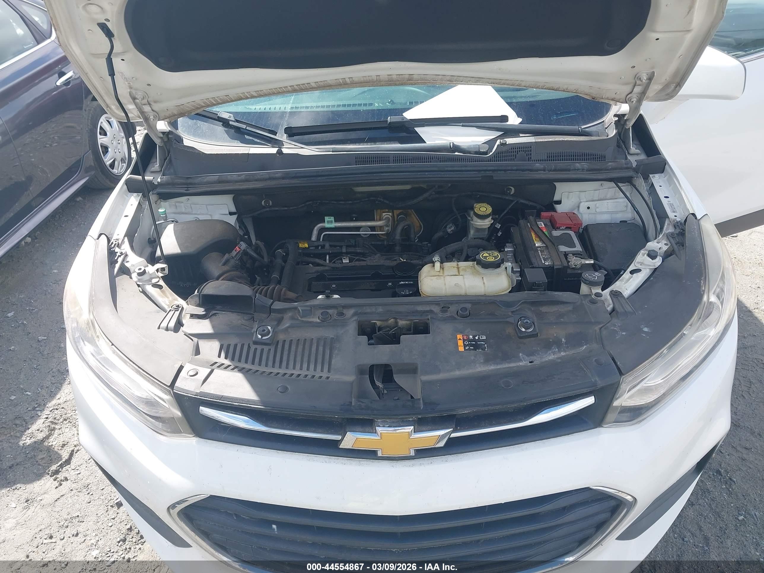 CHEVROLET TRAX image 10