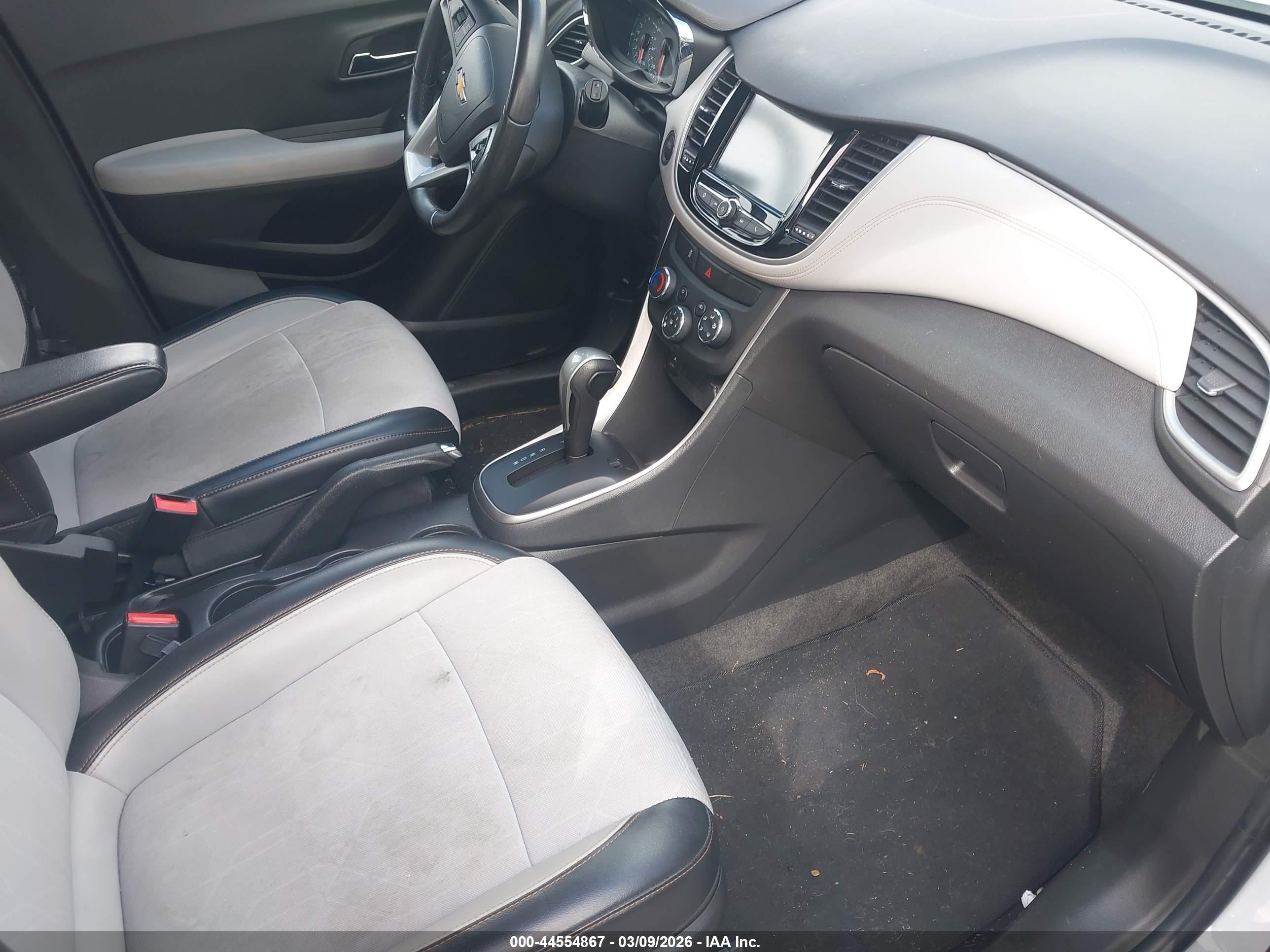 CHEVROLET TRAX image 5