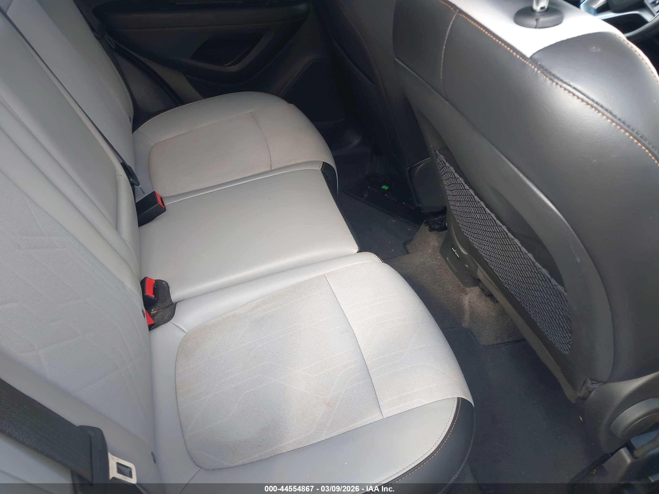 CHEVROLET TRAX image 8