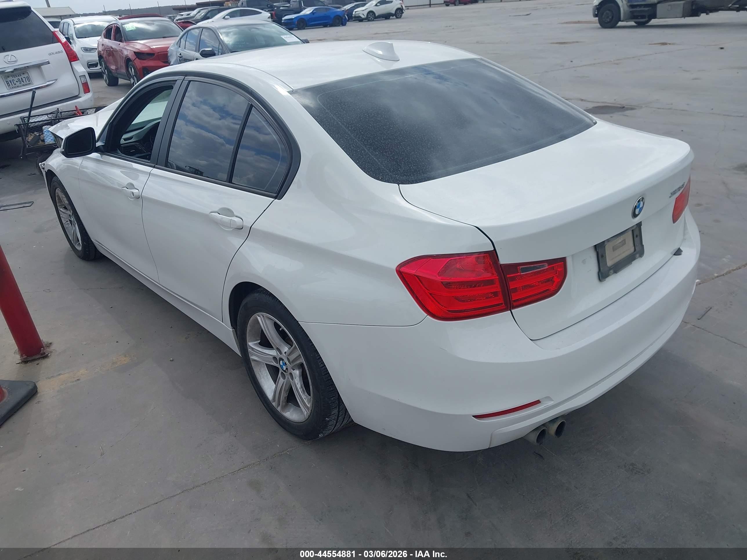 BMW 328I image 3