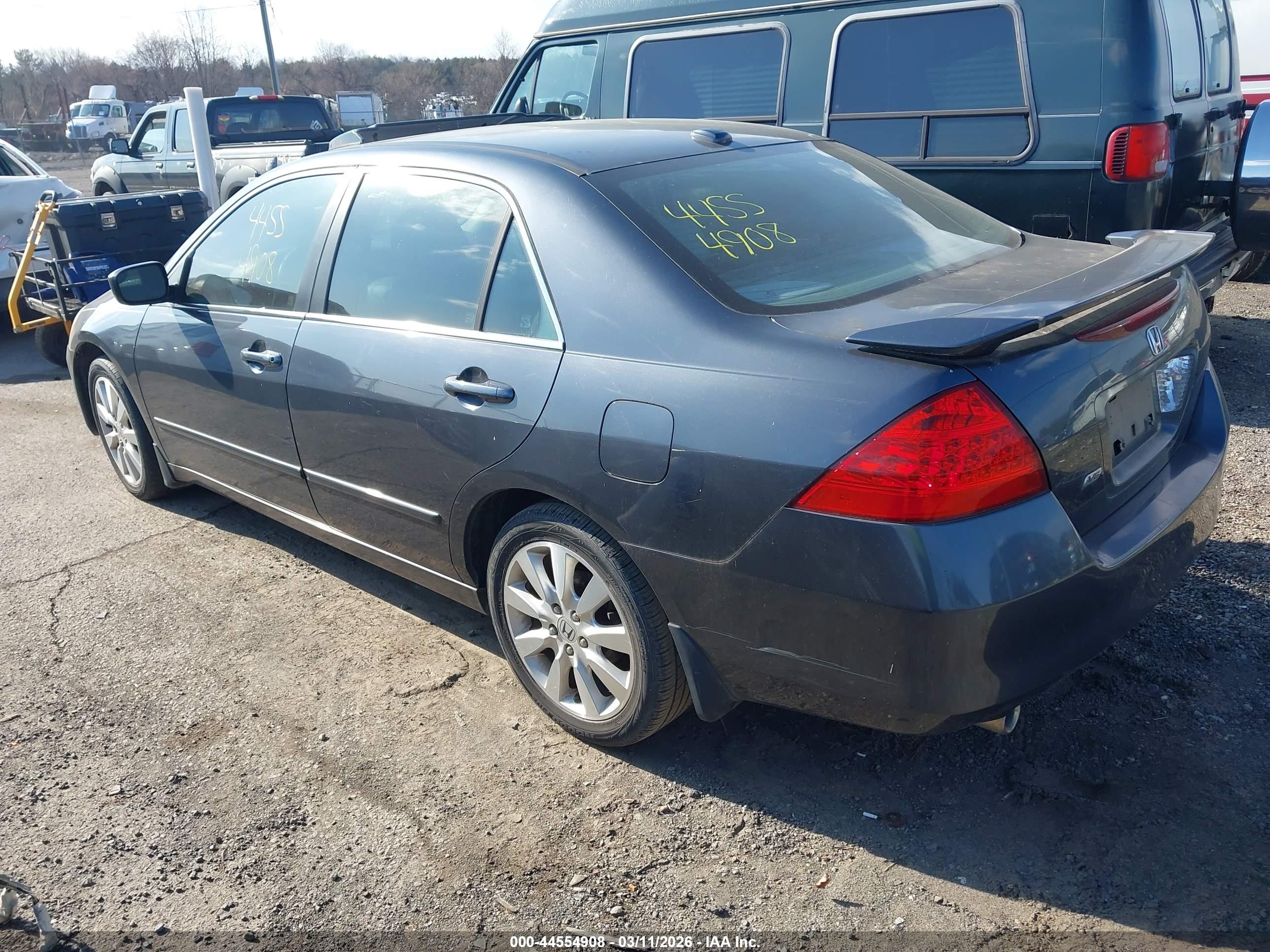 HONDA ACCORD image 3