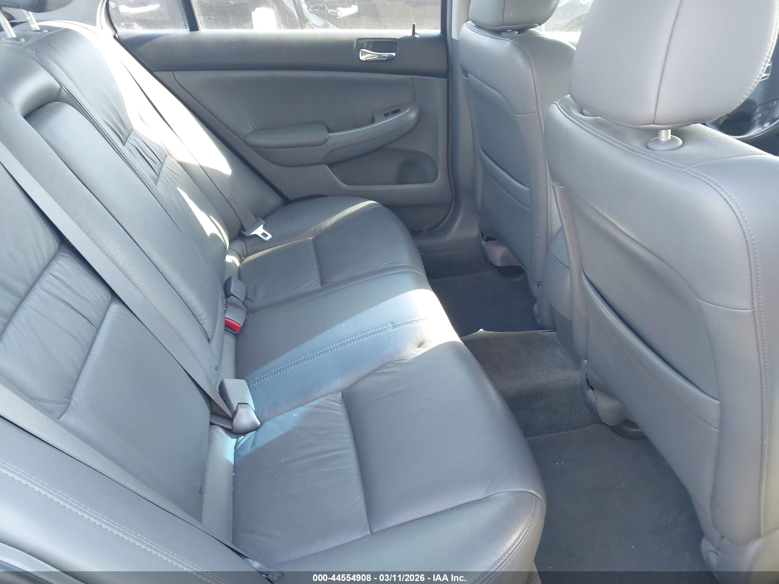 HONDA ACCORD image 8