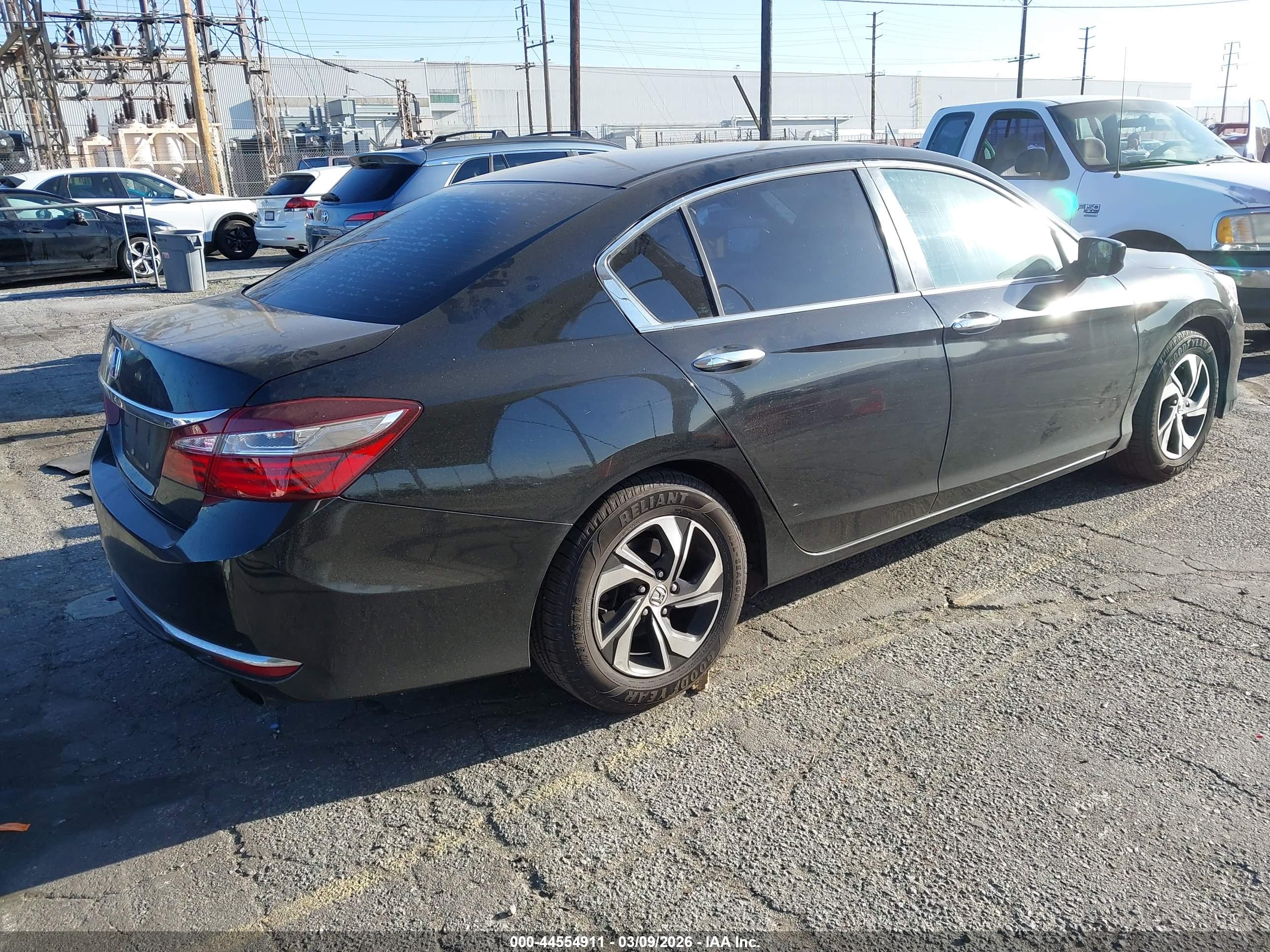 HONDA ACCORD image 4