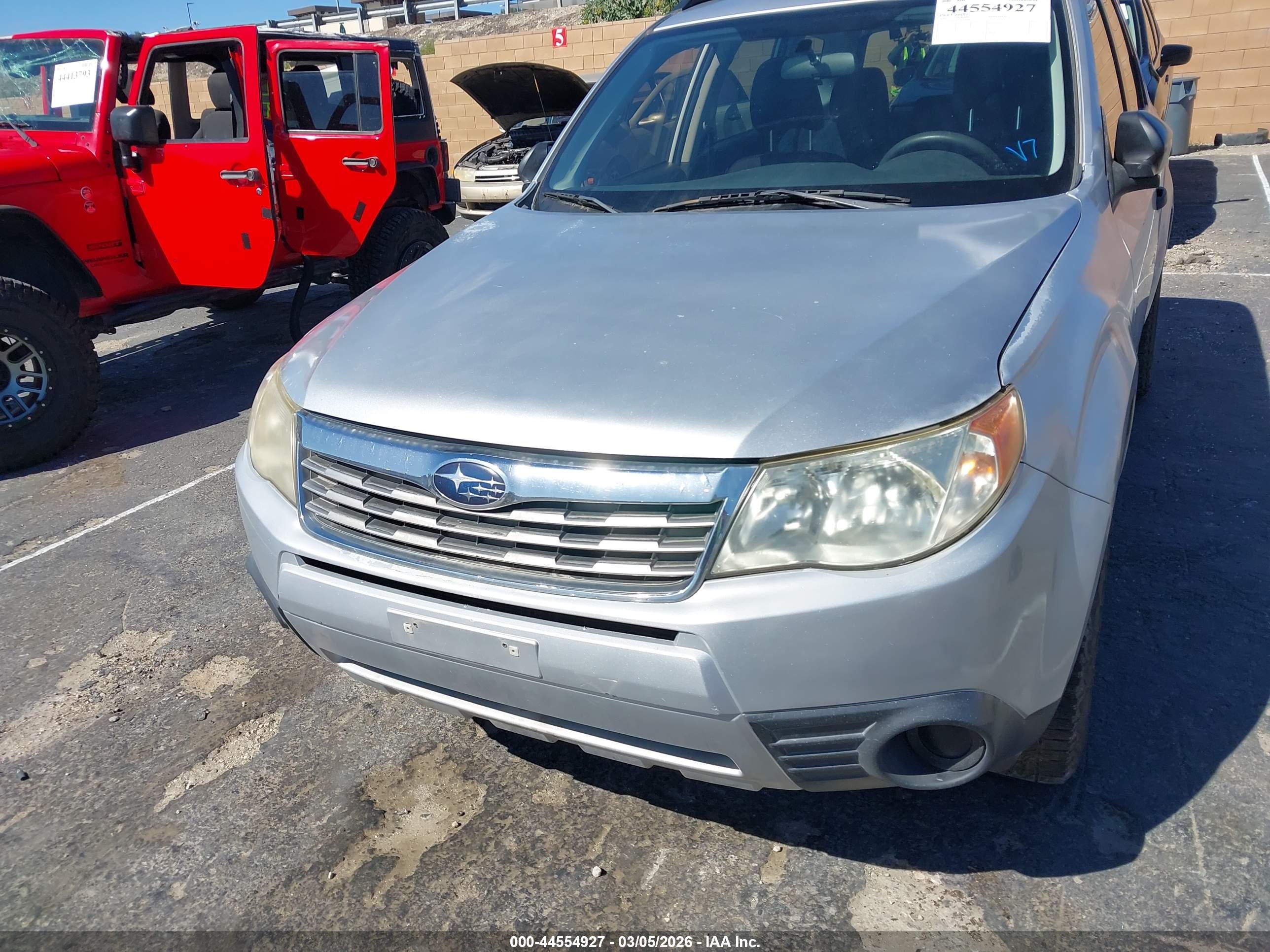 SUBARU FORESTER image 6