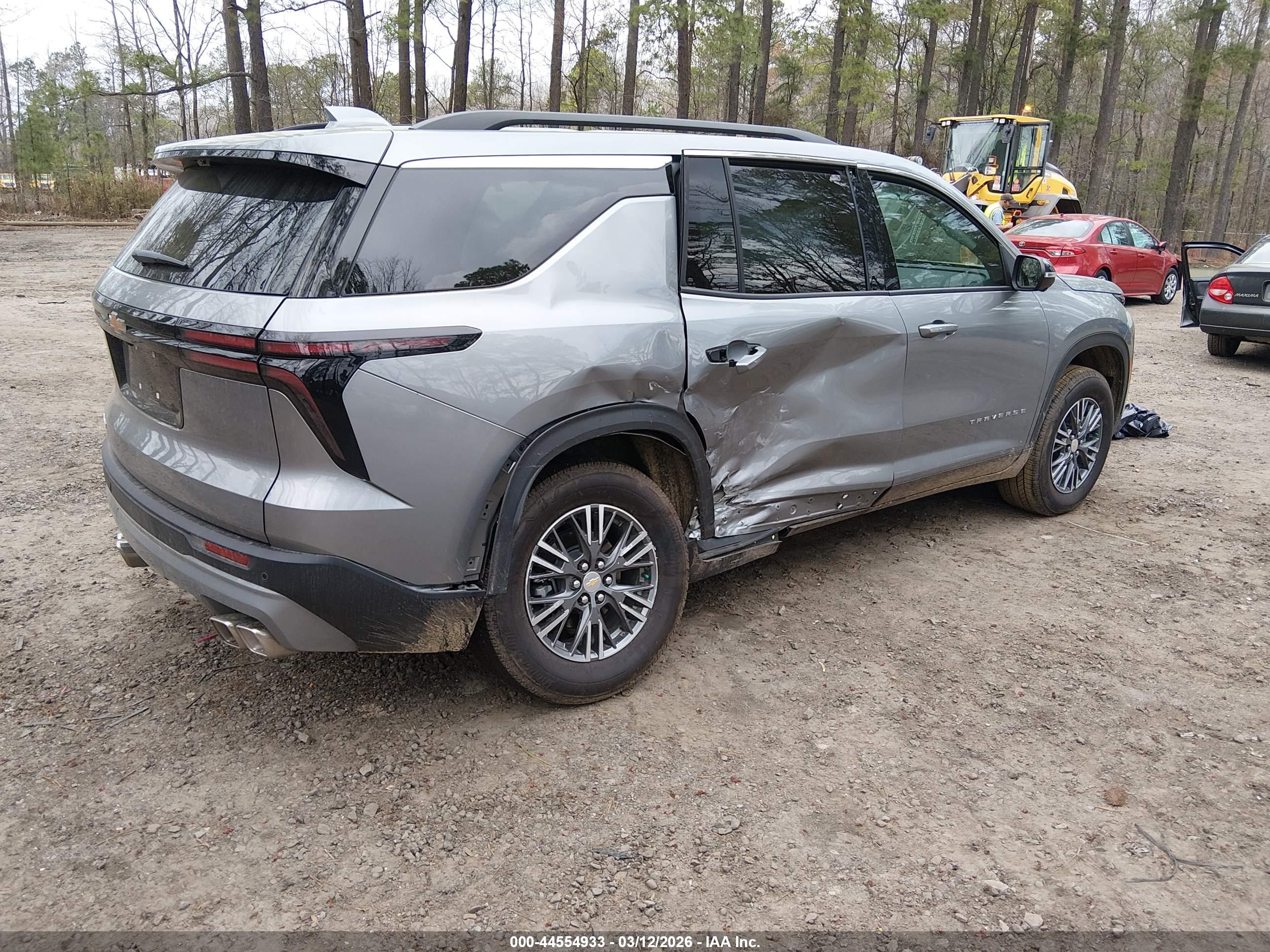 CHEVROLET TRAVERSE image 4