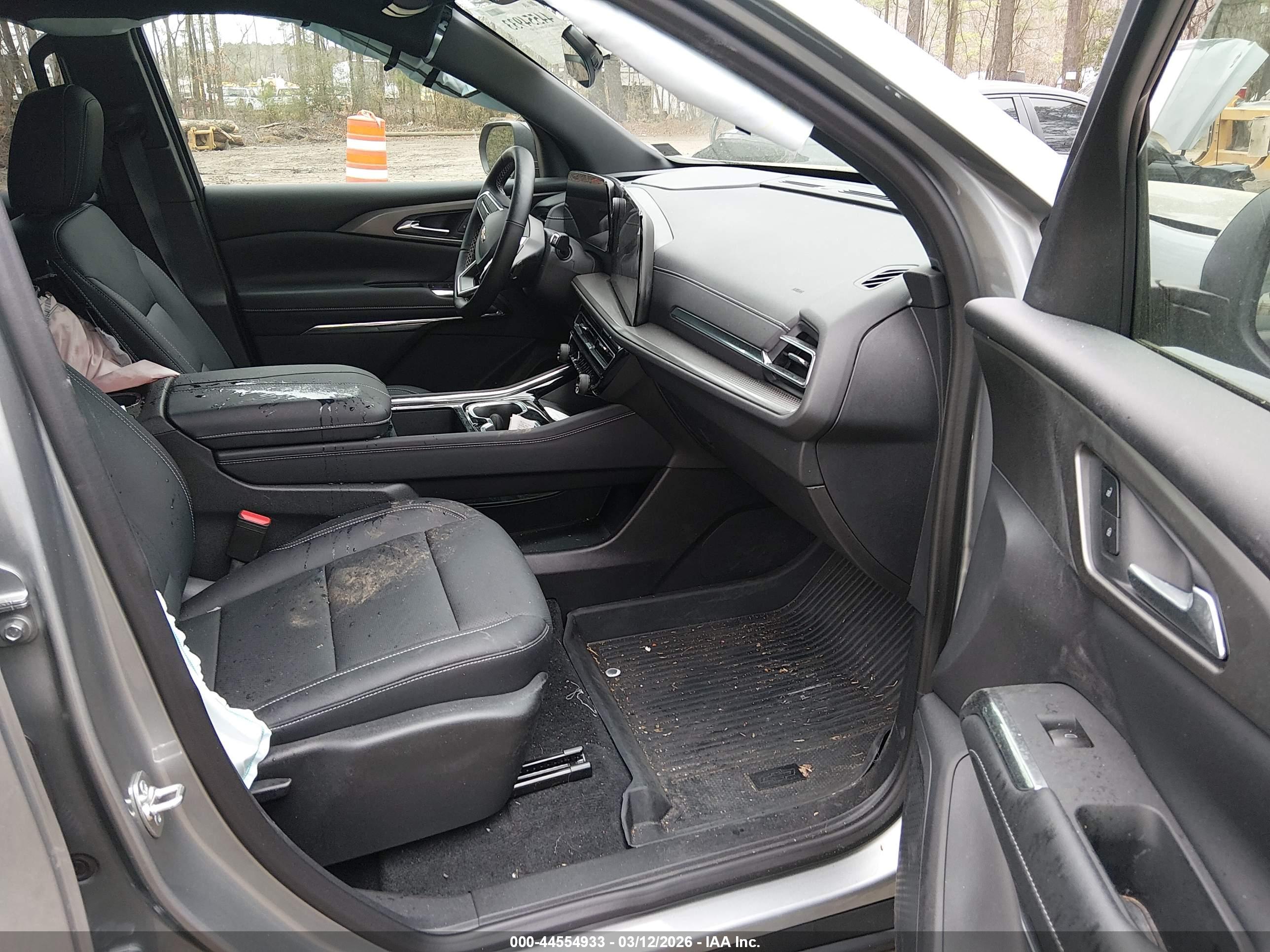 CHEVROLET TRAVERSE image 5
