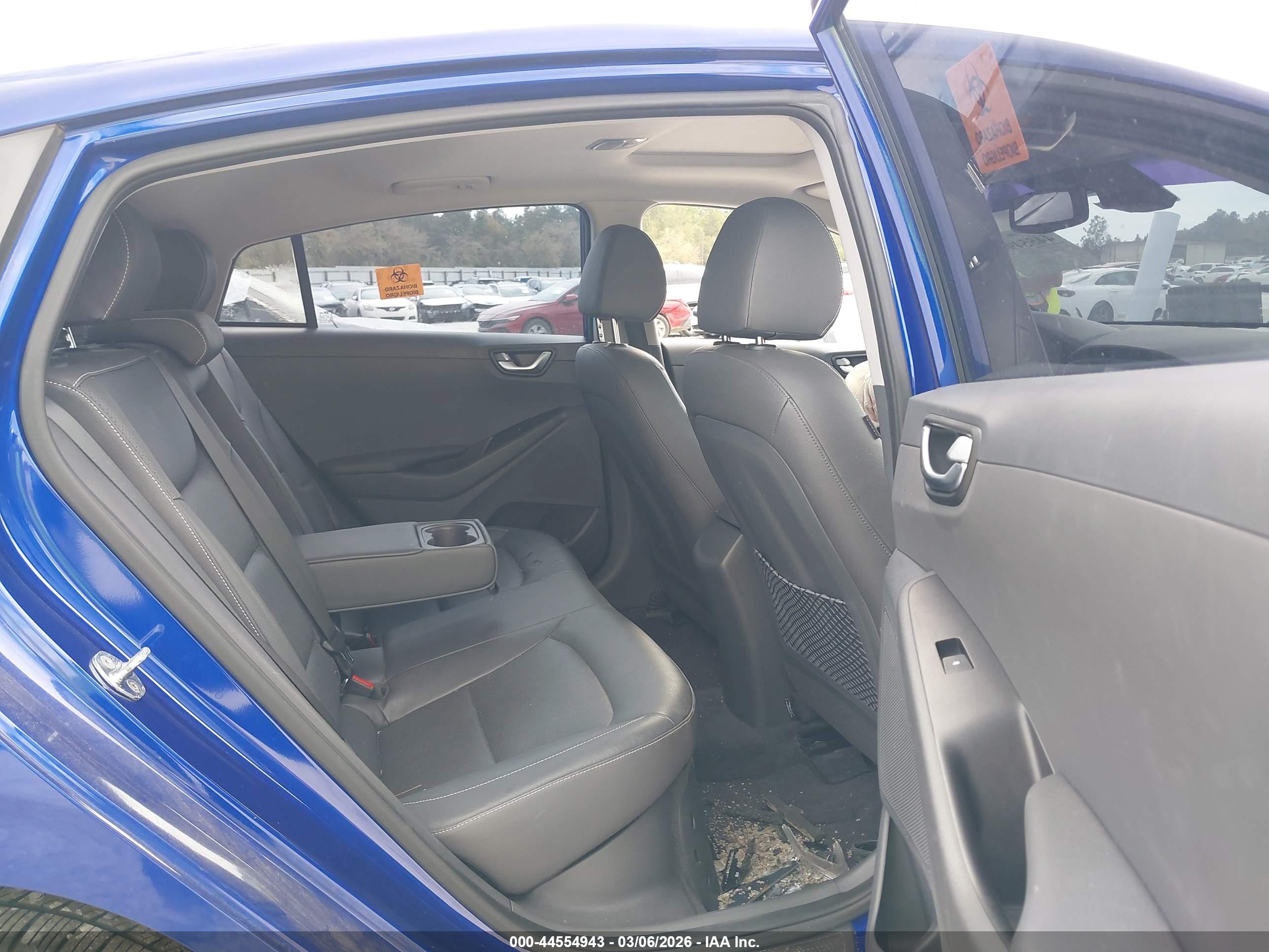 HYUNDAI IONIQ image 8