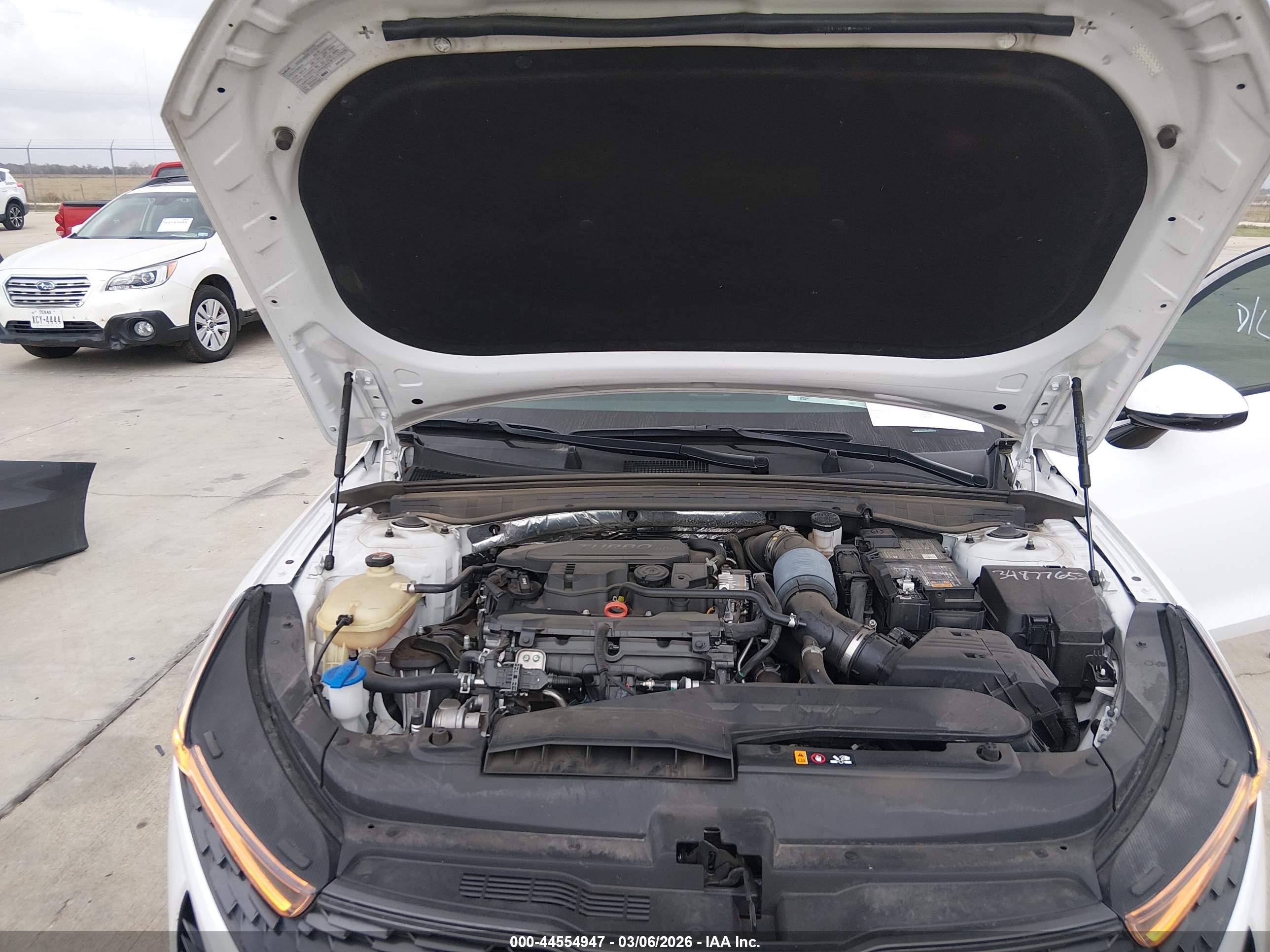 KIA K5 image 10