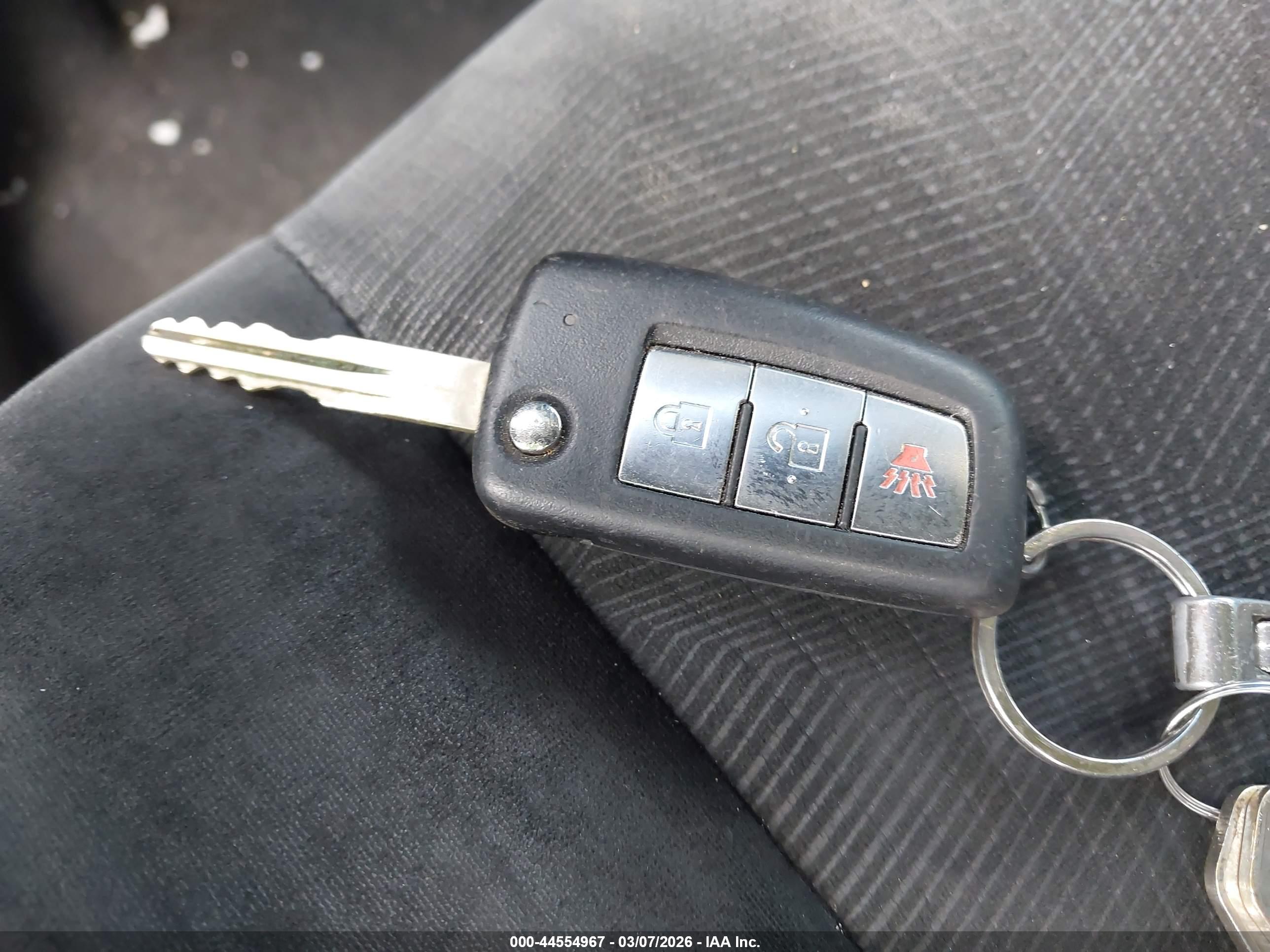 NISSAN ROGUE image 11