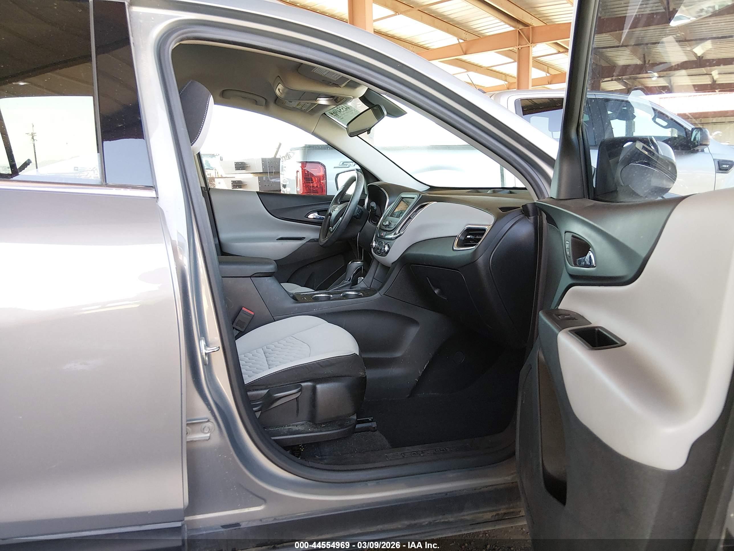 CHEVROLET EQUINOX image 5