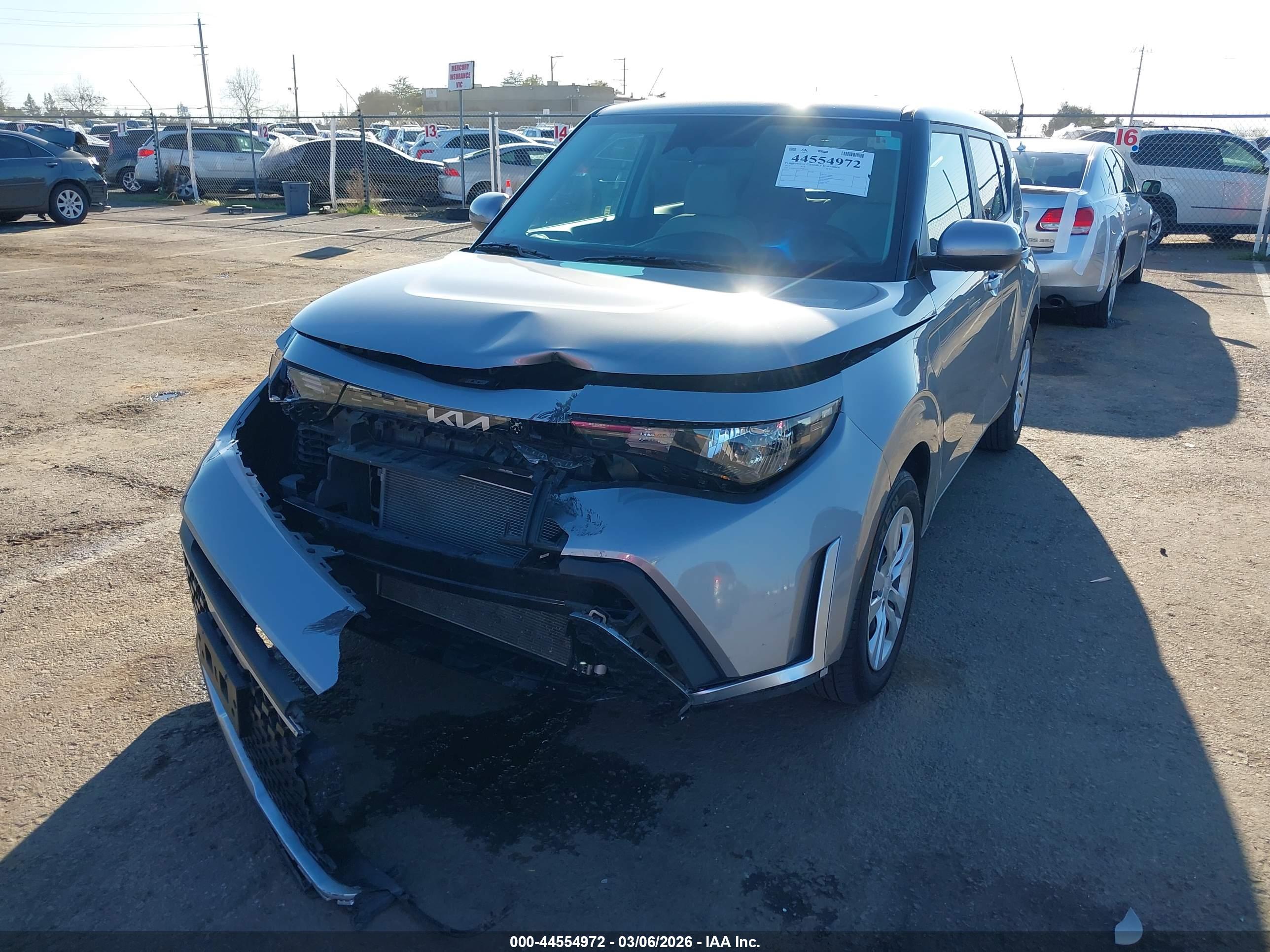 KIA SOUL image 2