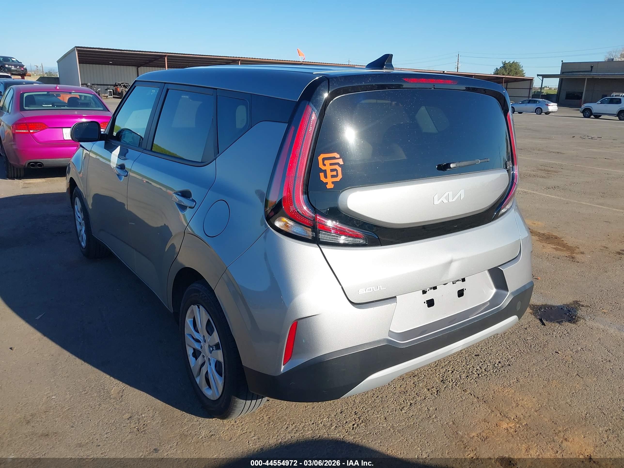 KIA SOUL image 3