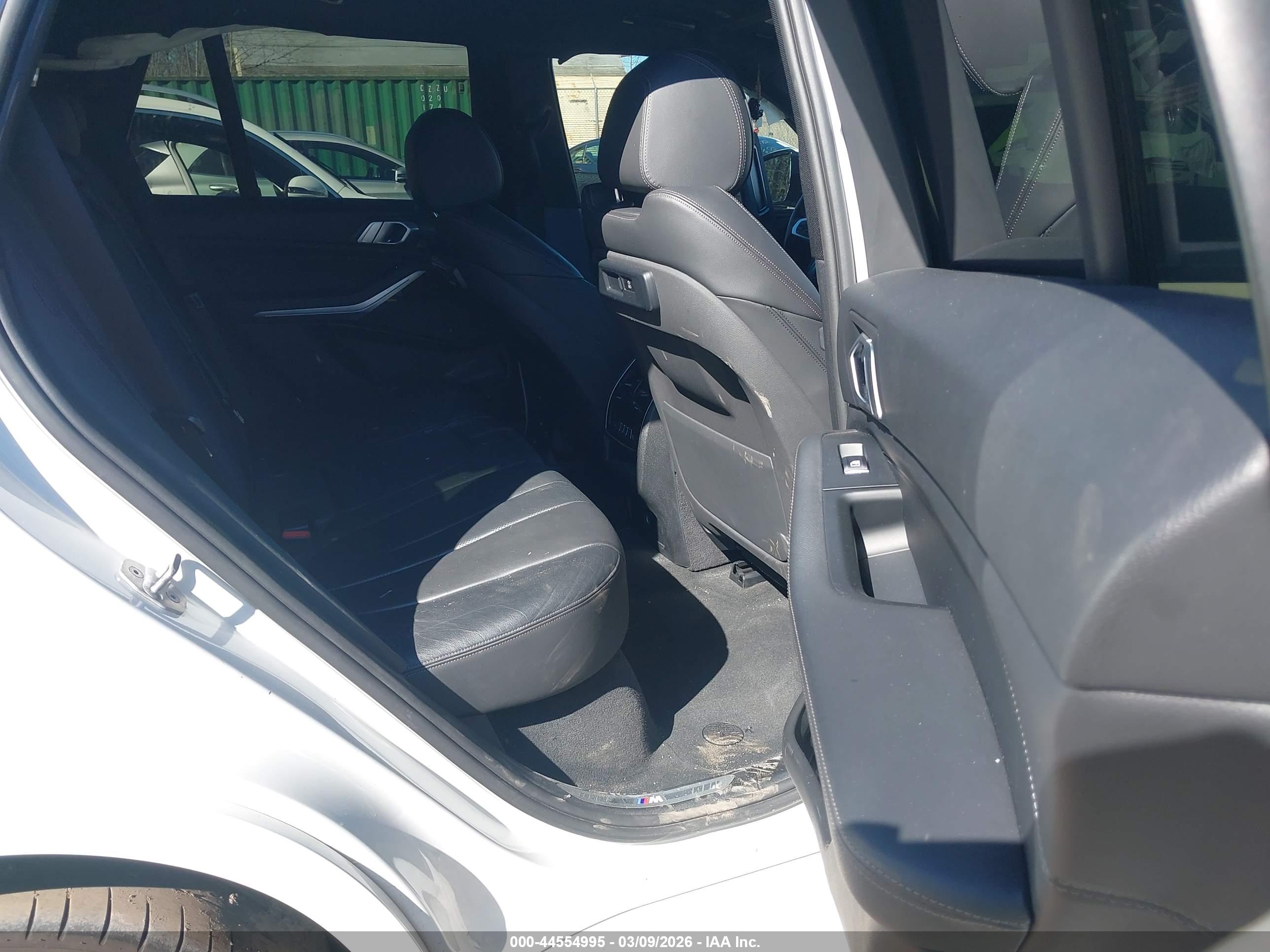 BMW X5 image 8