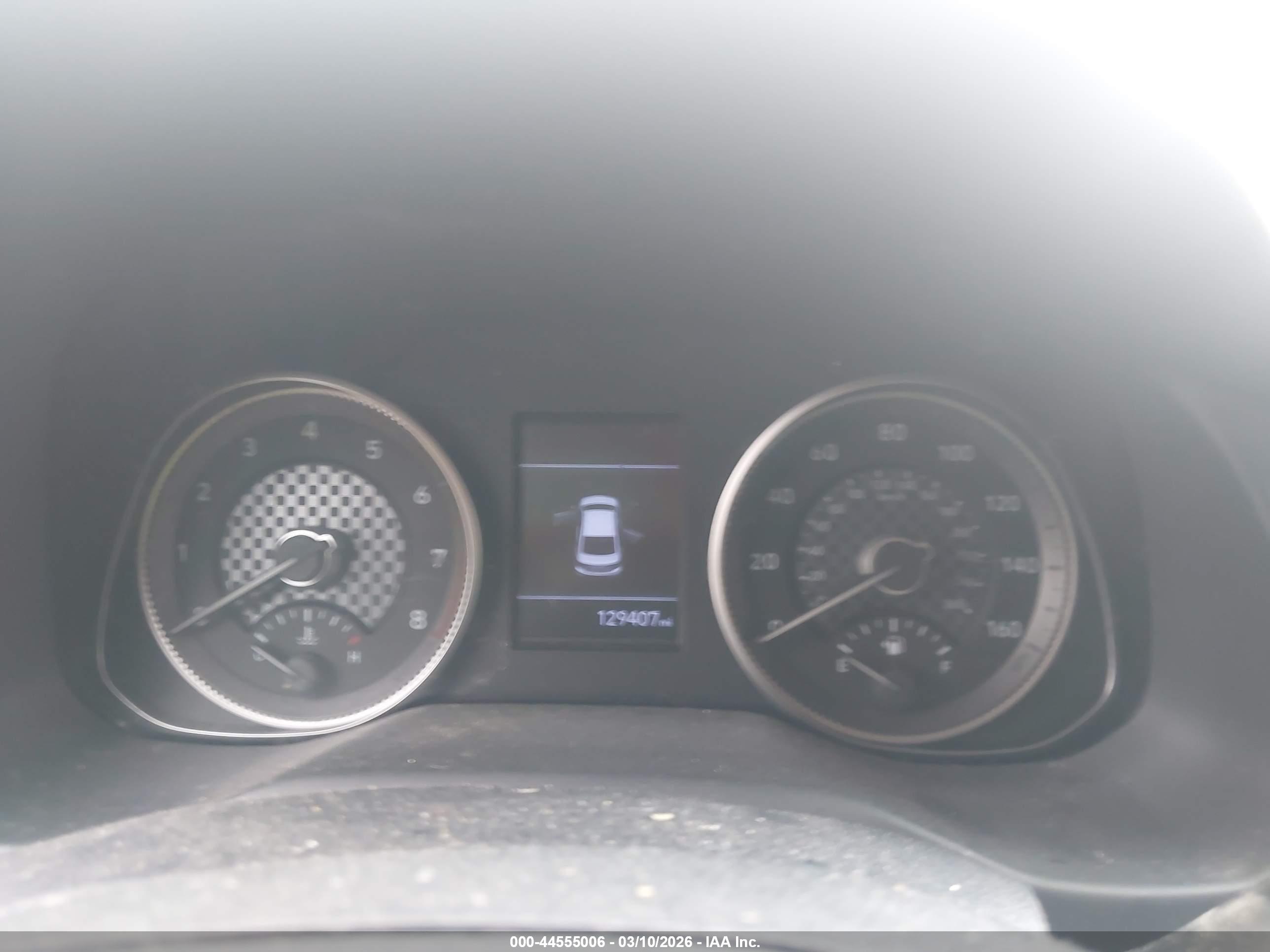 HYUNDAI ELANTRA image 7