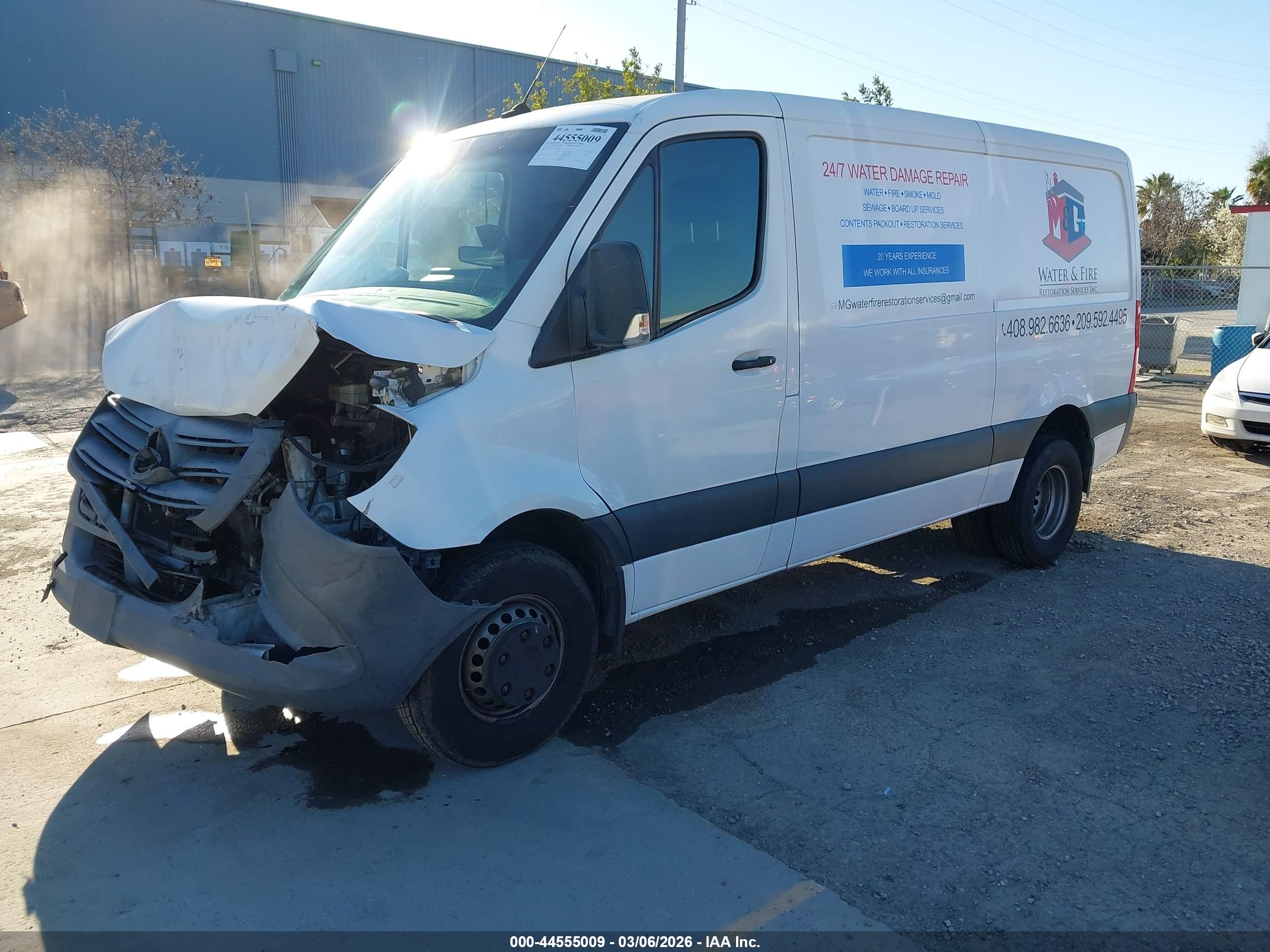 MERCEDES-BENZ SPRINTER image 2