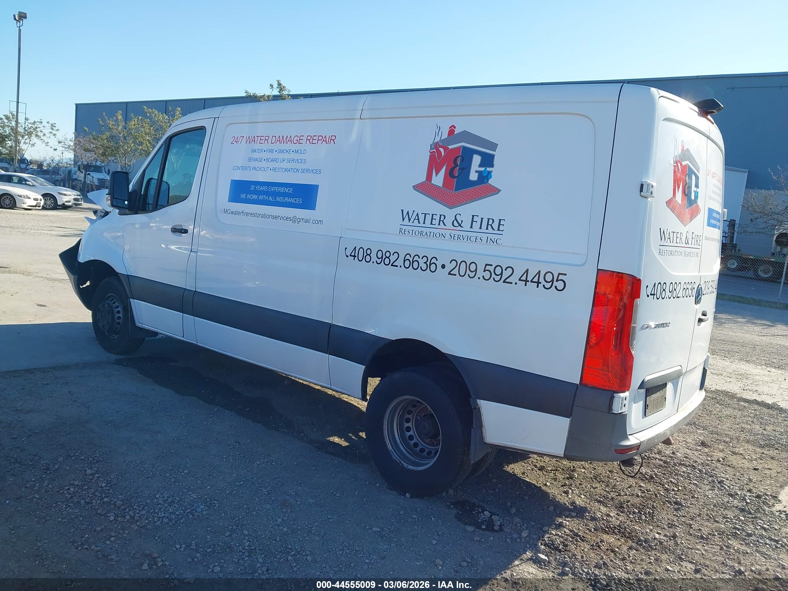MERCEDES-BENZ SPRINTER image 3