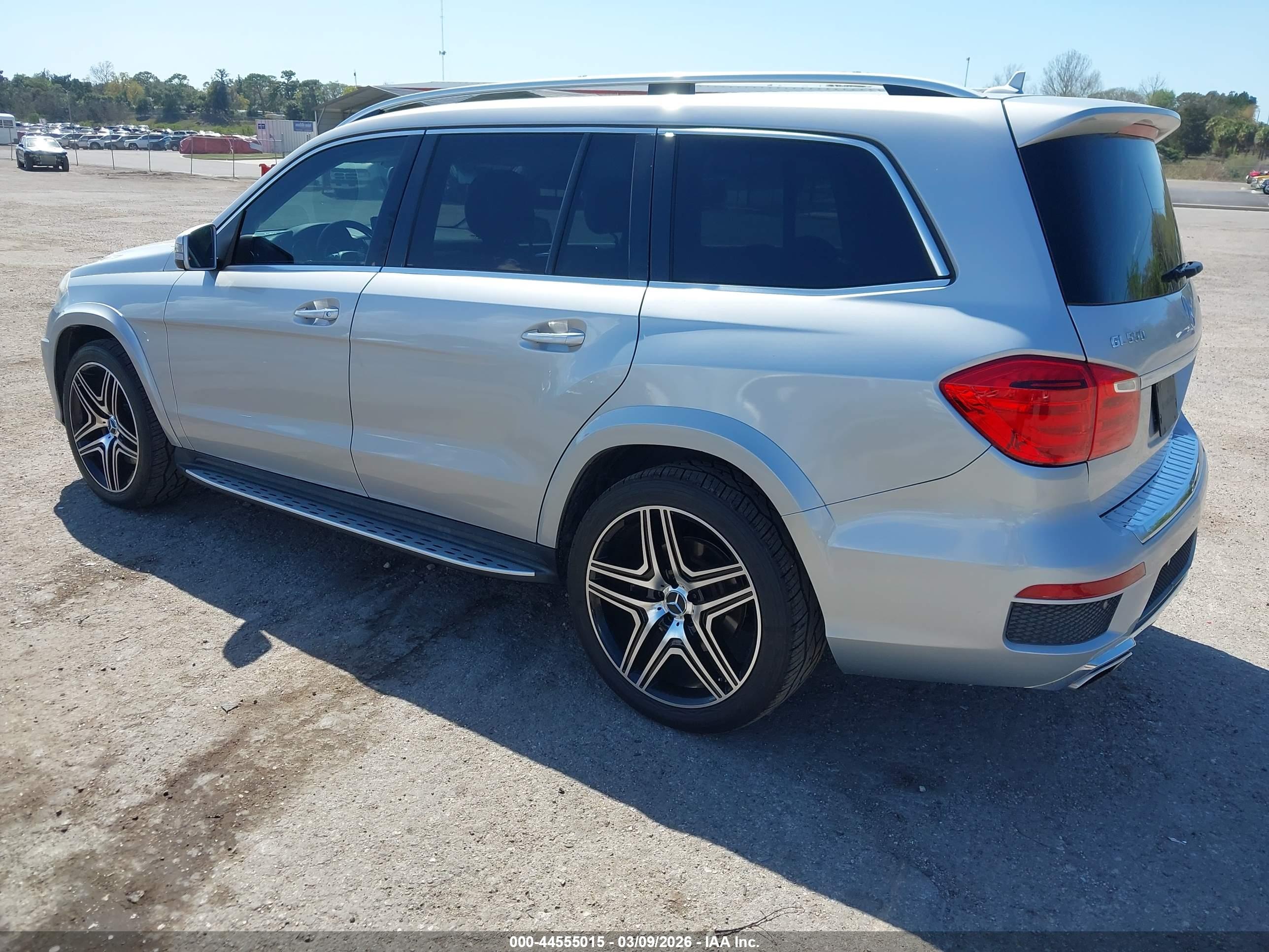 MERCEDES-BENZ GL image 3