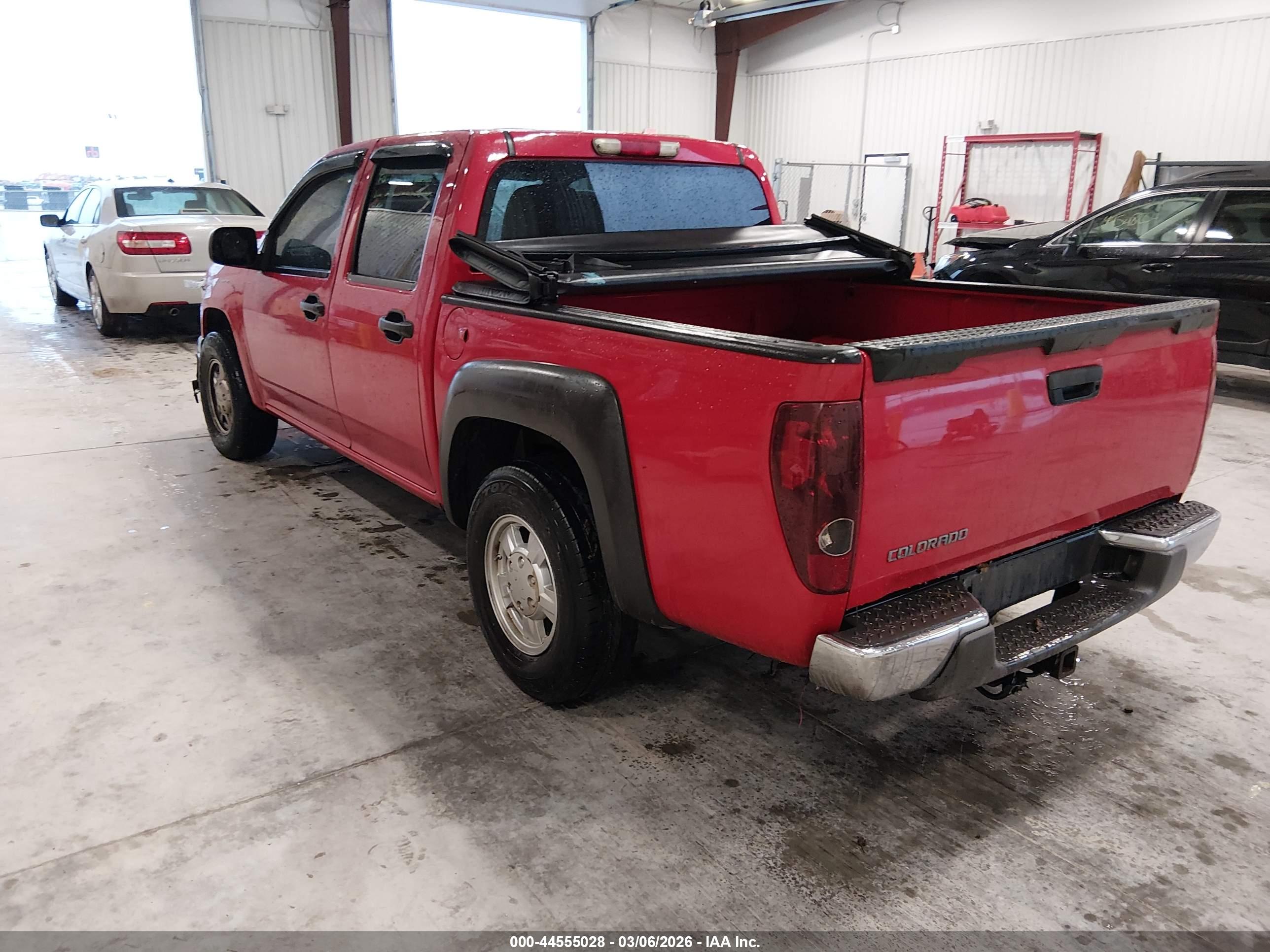 CHEVROLET COLORADO image 3