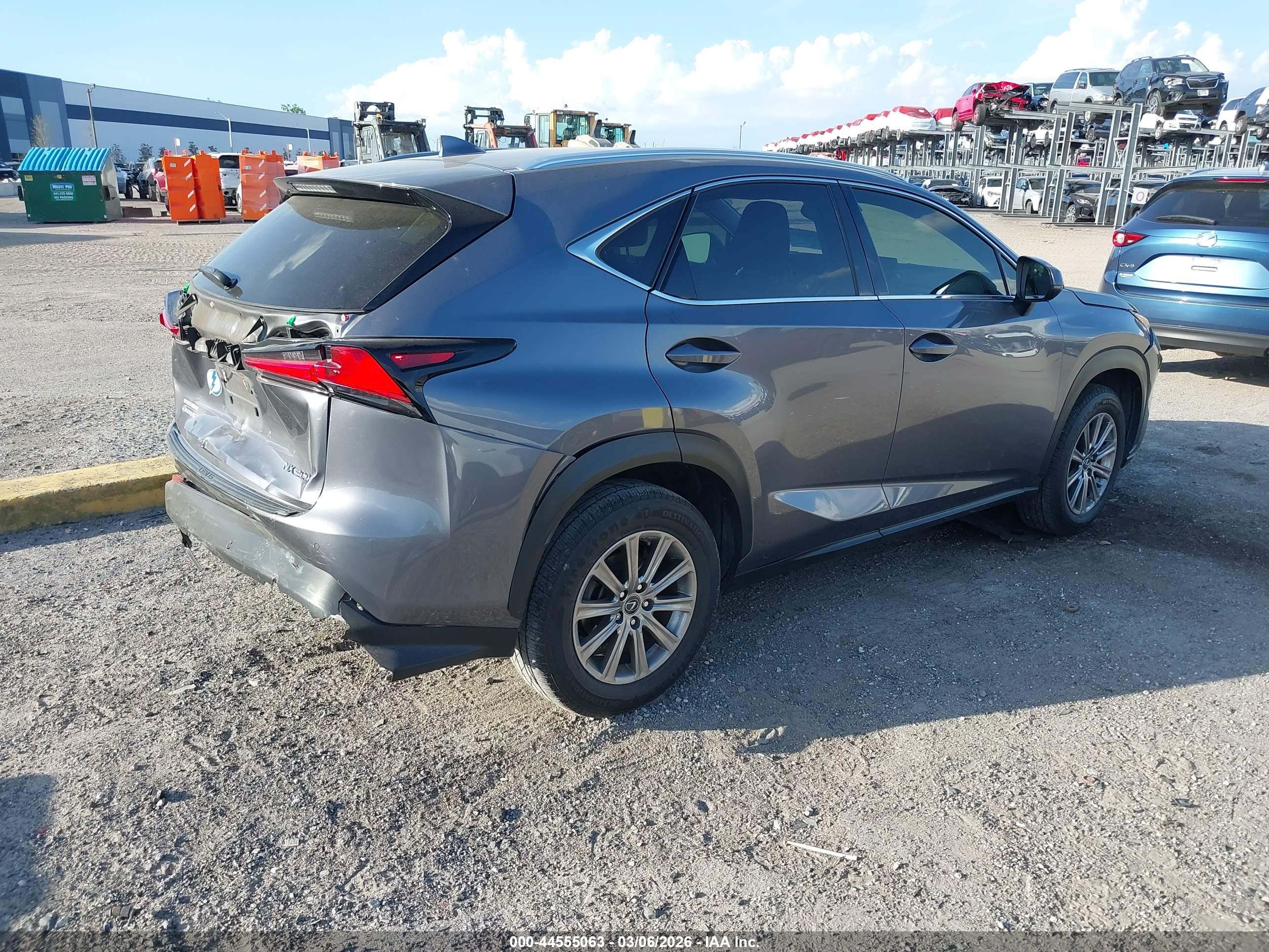 LEXUS NX image 4
