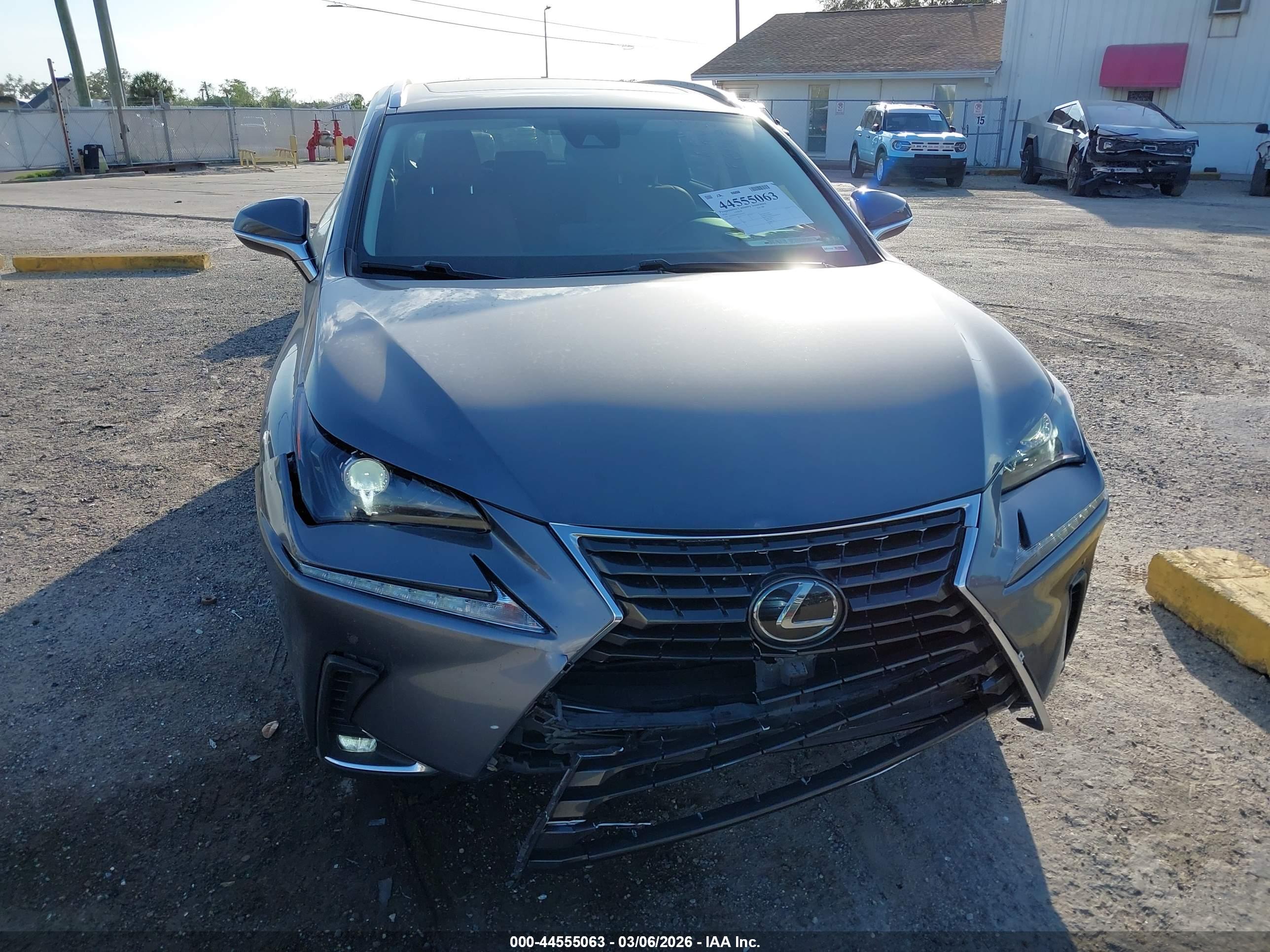 LEXUS NX image 6