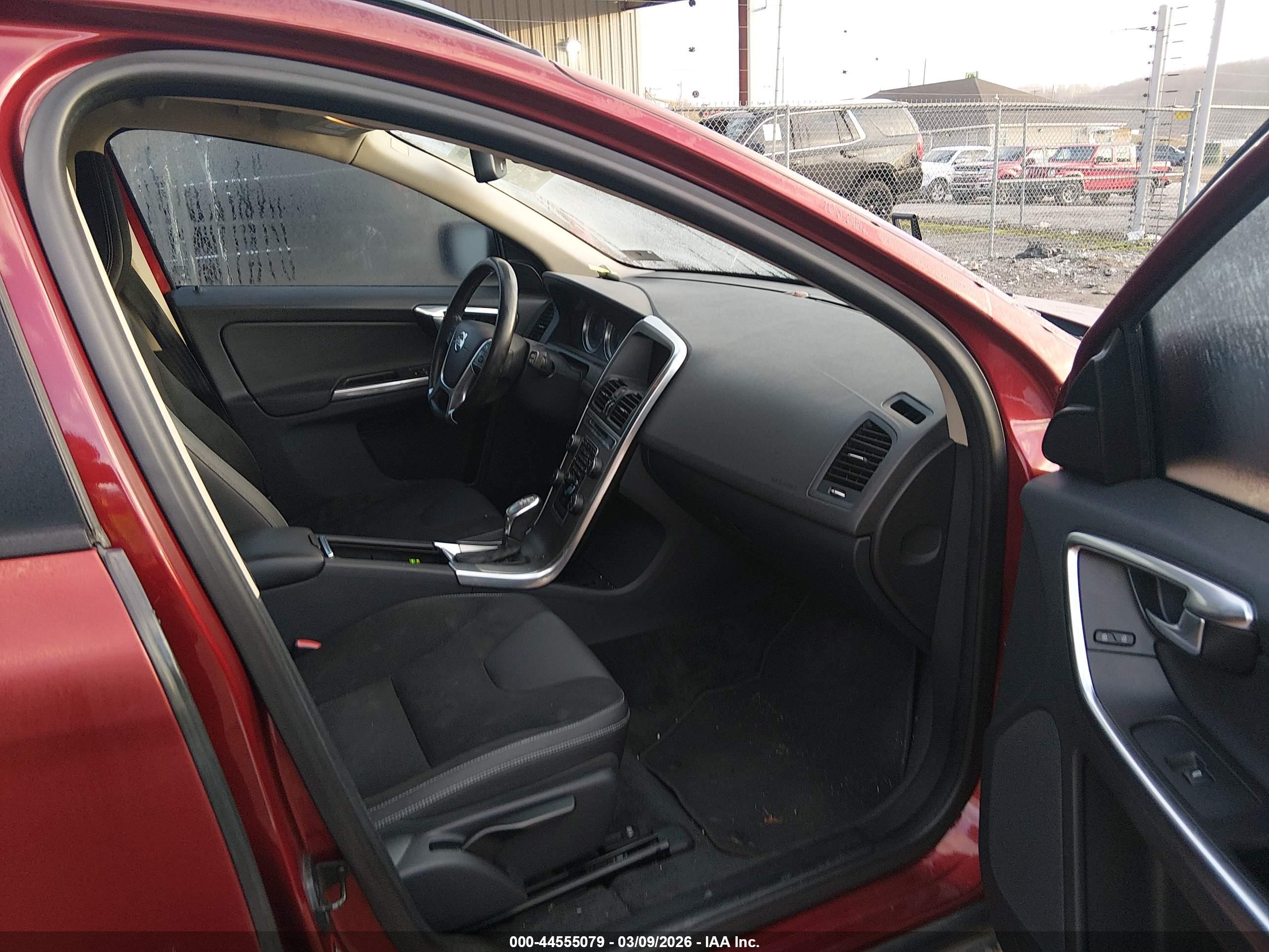 VOLVO XC60 image 5