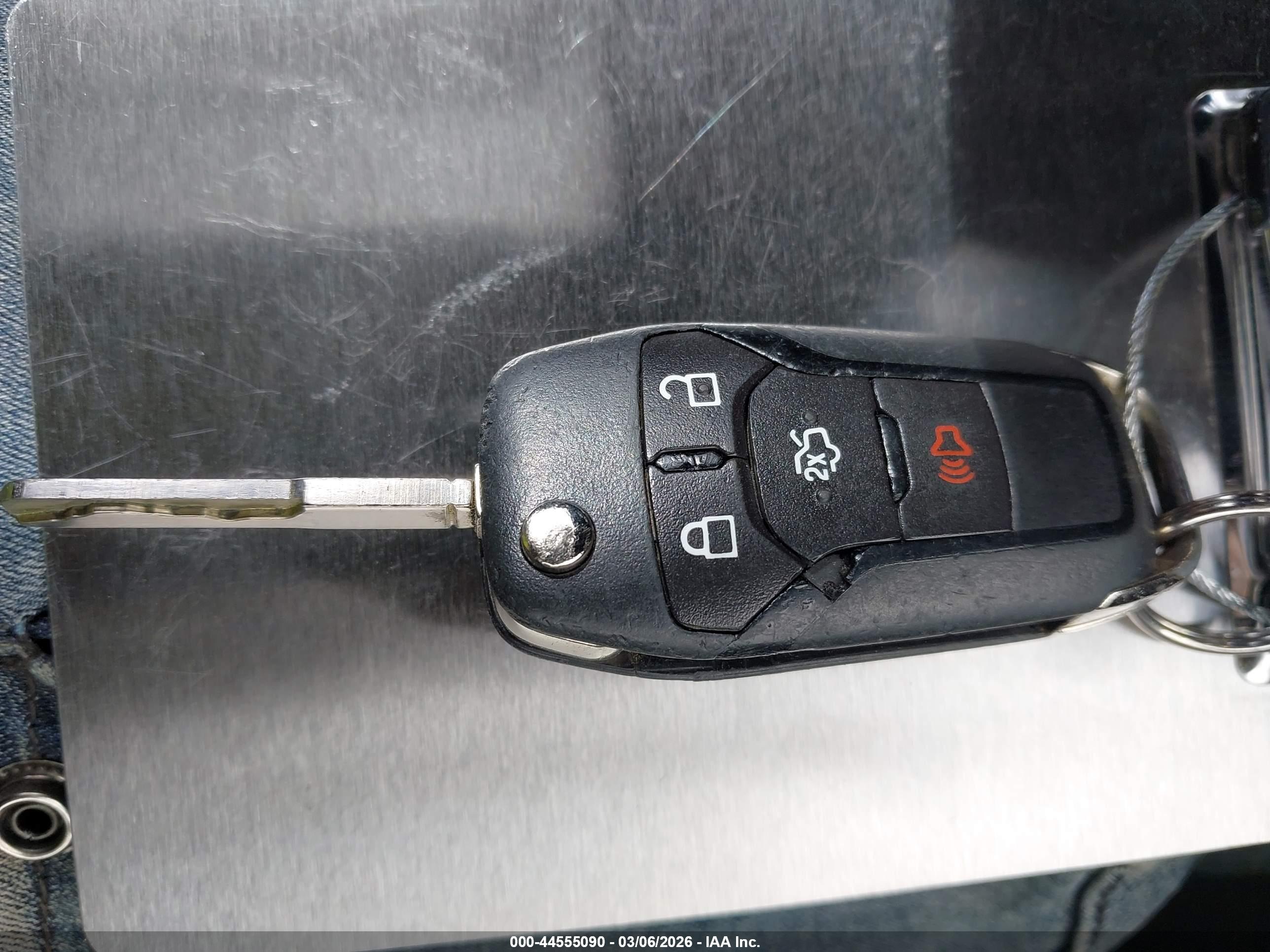 FORD FUSION image 11