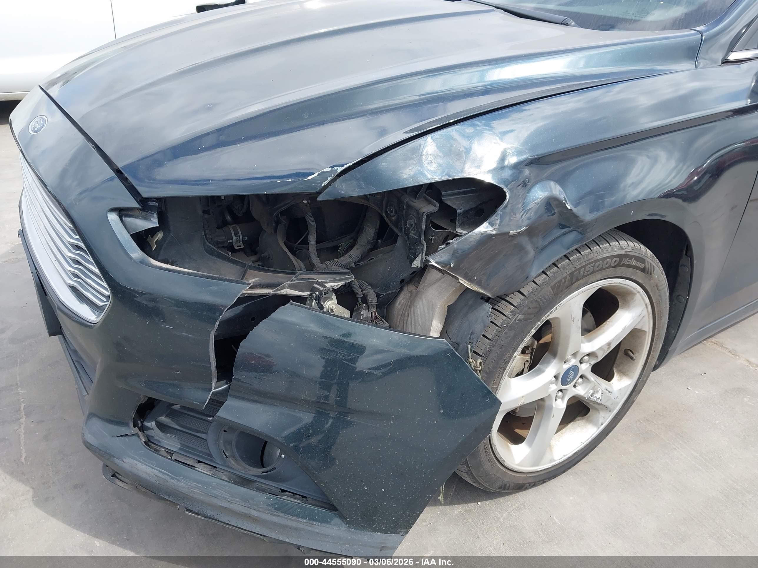 FORD FUSION image 6