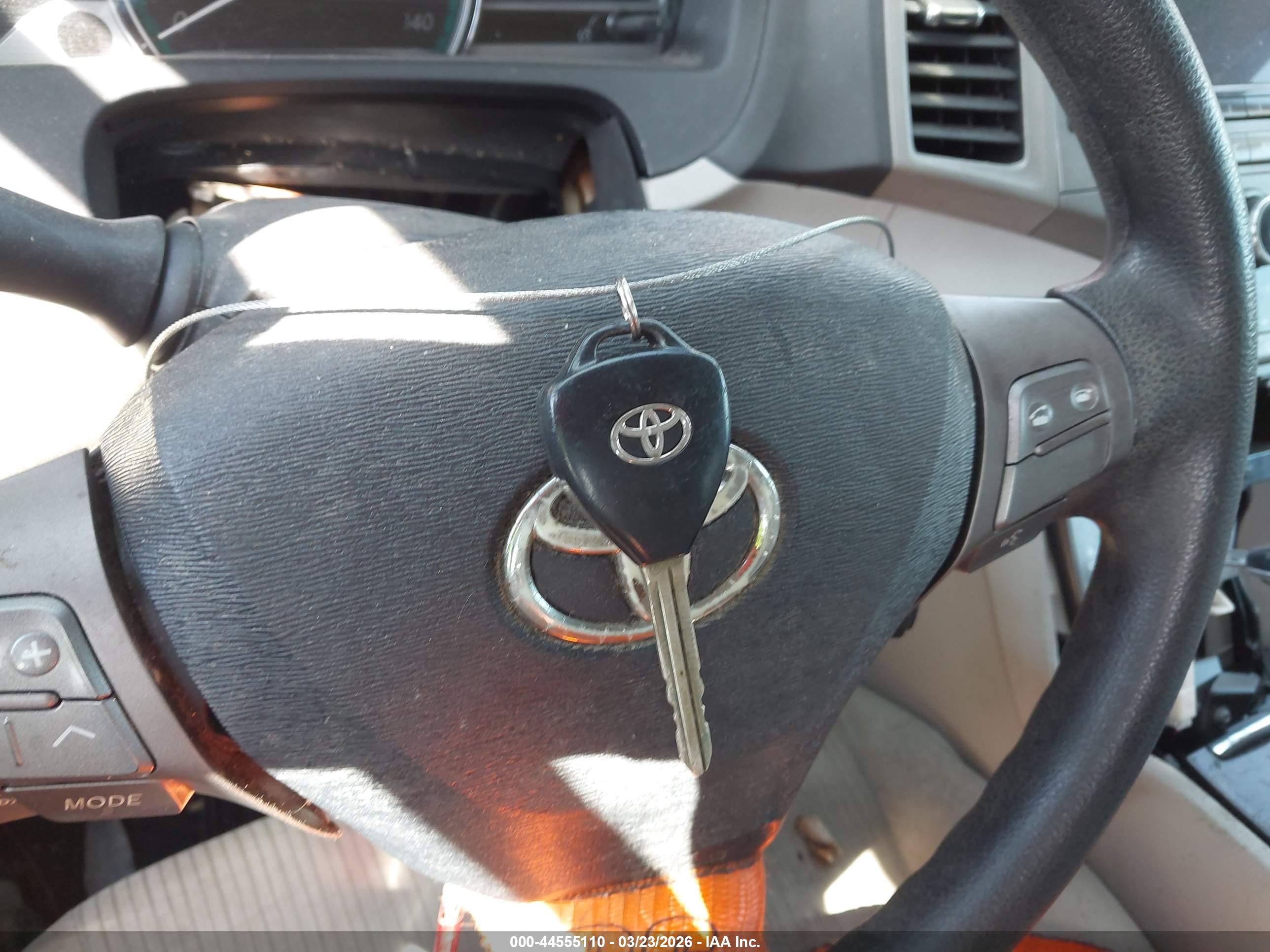 TOYOTA VENZA image 11