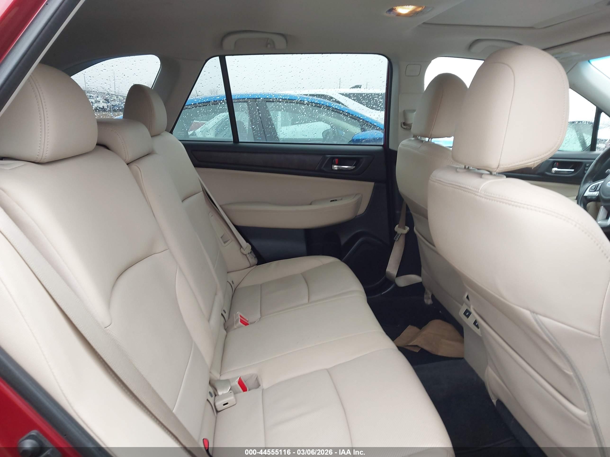 SUBARU OUTBACK image 8