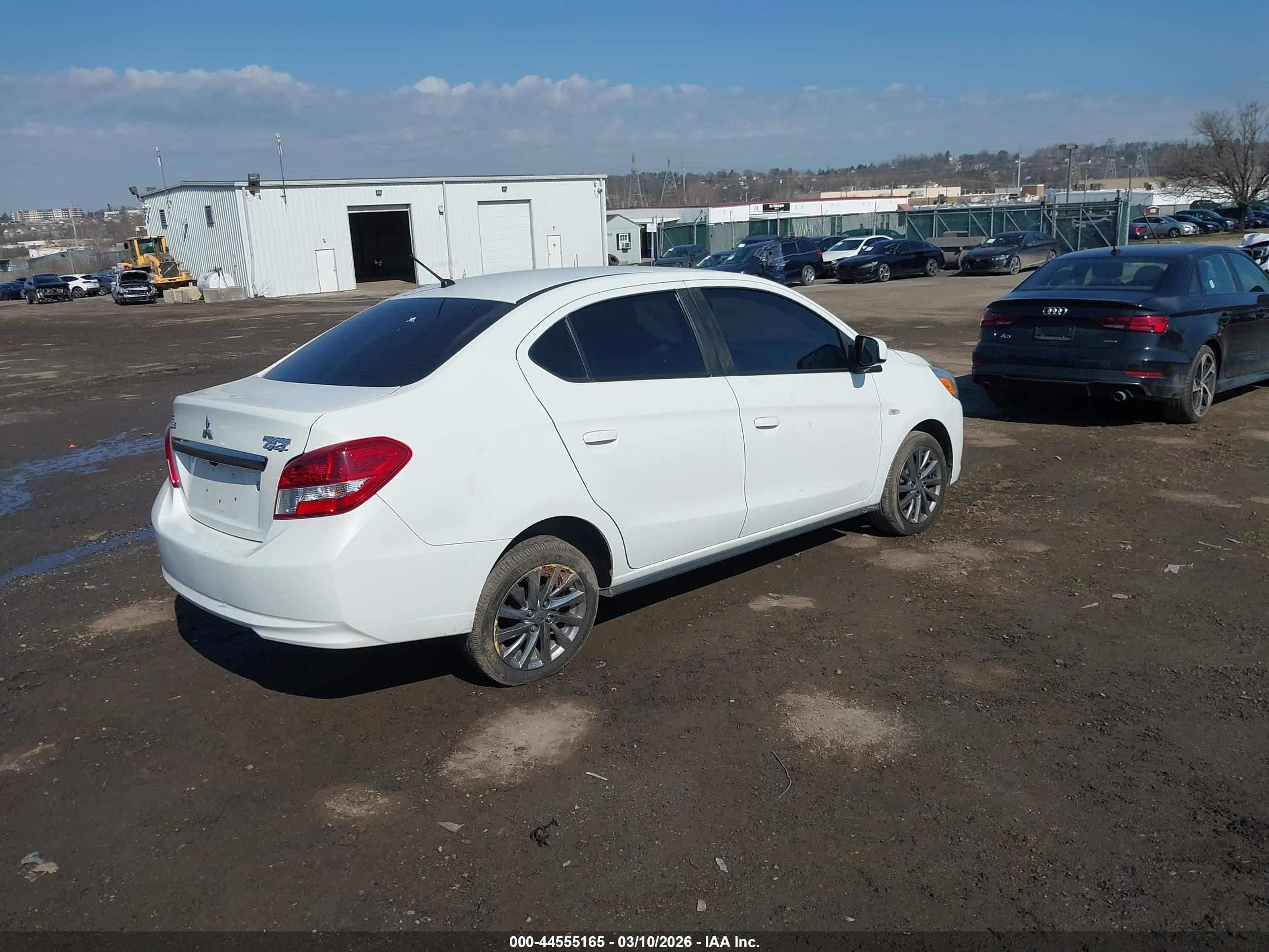 MITSUBISHI MIRAGE image 4