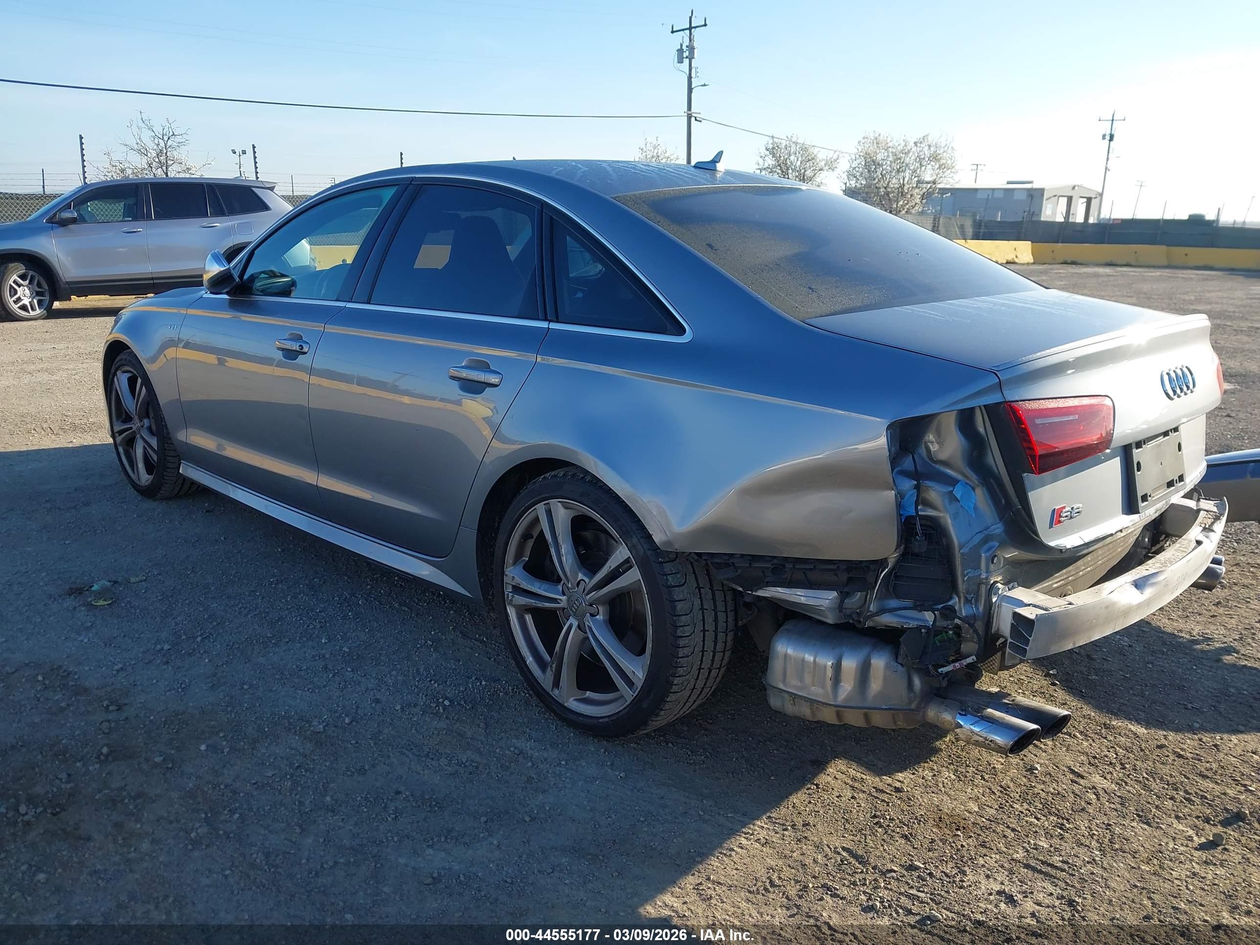 AUDI S6 image 3