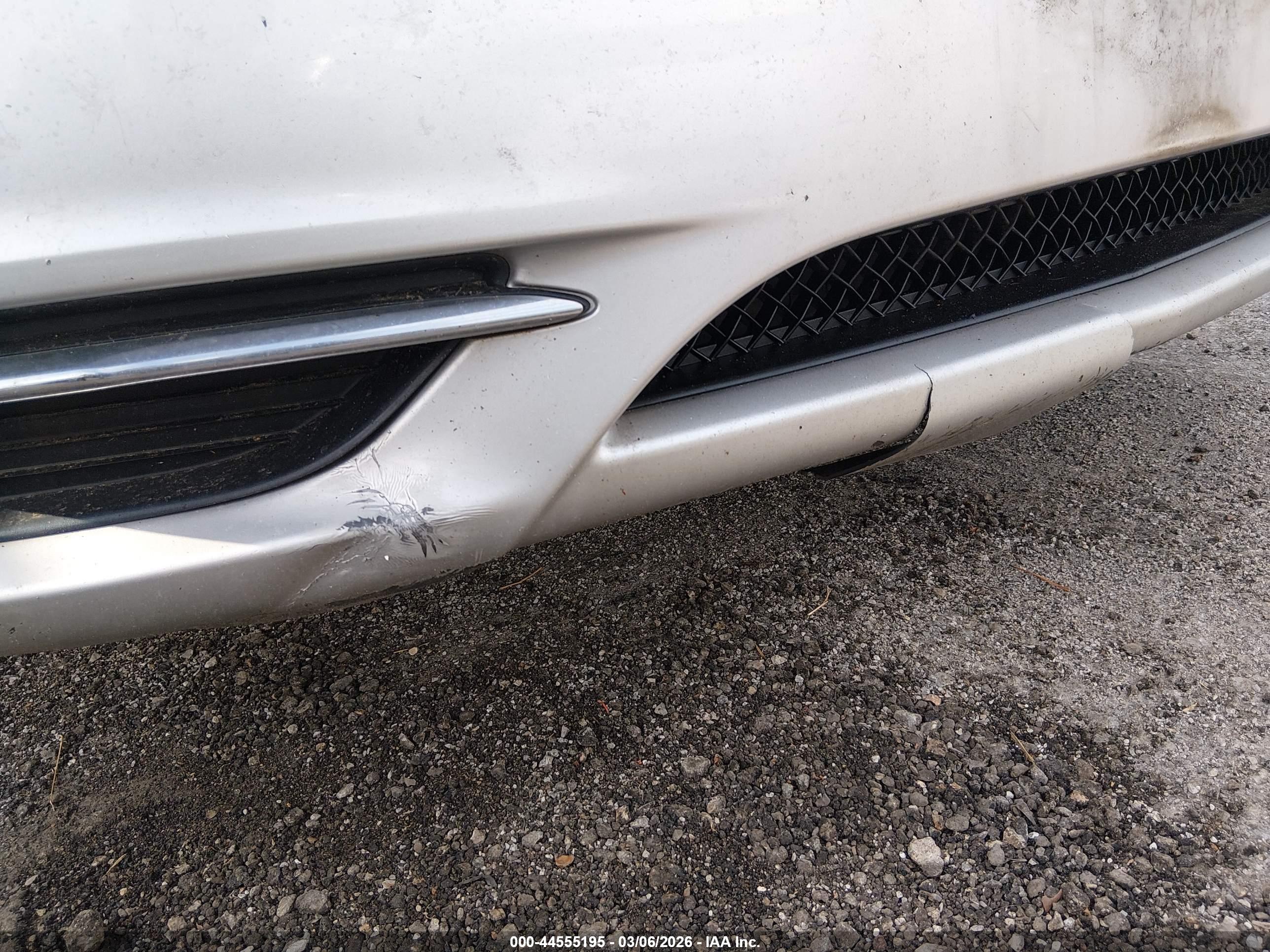 CHRYSLER 200 image 6